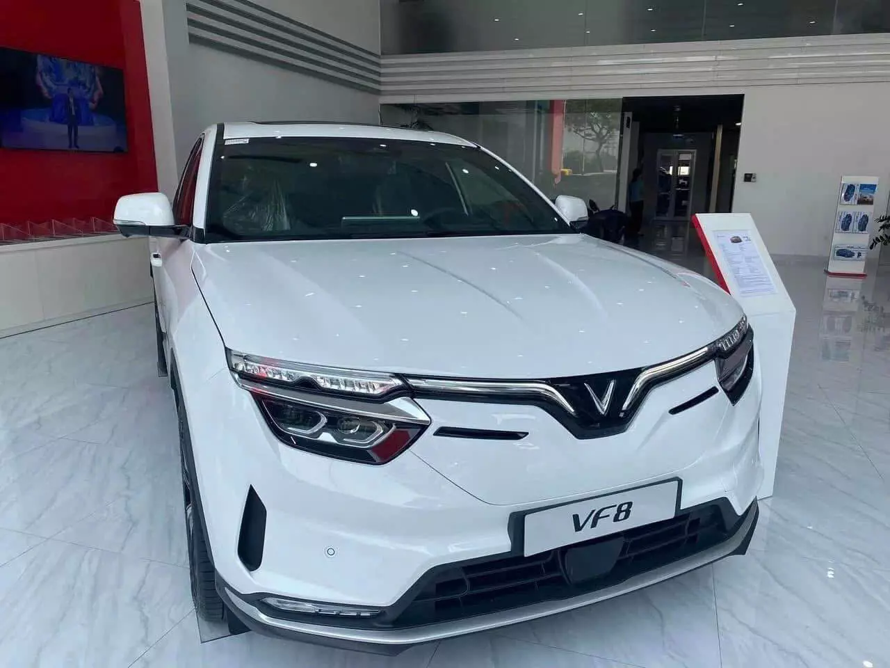 VINFAST VF8 - SỞ HỮU NGAY ĐỂ TẬN HƯỞNG ƯU ĐÃI THUẾ KHỦNG!-0