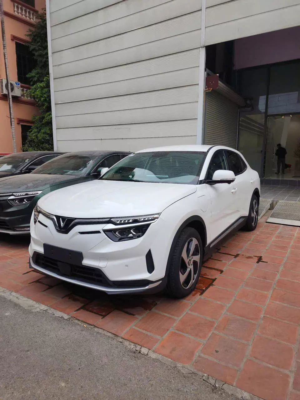 VINFAST VF8 - SỞ HỮU NGAY ĐỂ TẬN HƯỞNG ƯU ĐÃI THUẾ KHỦNG!-4