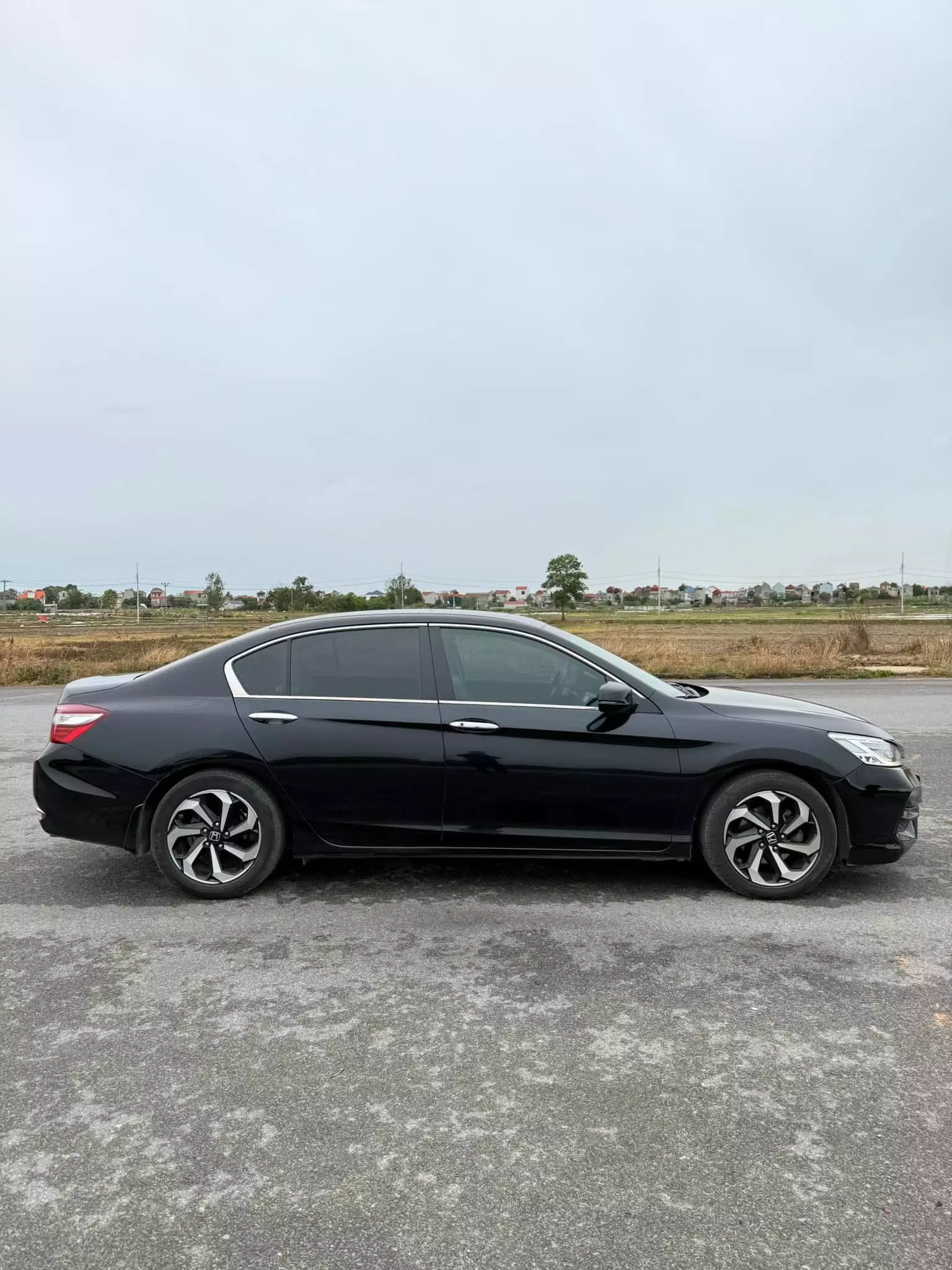 Bán Honda Accord 2.4 Nhập Thái Lan, sản xuất 2018.-2