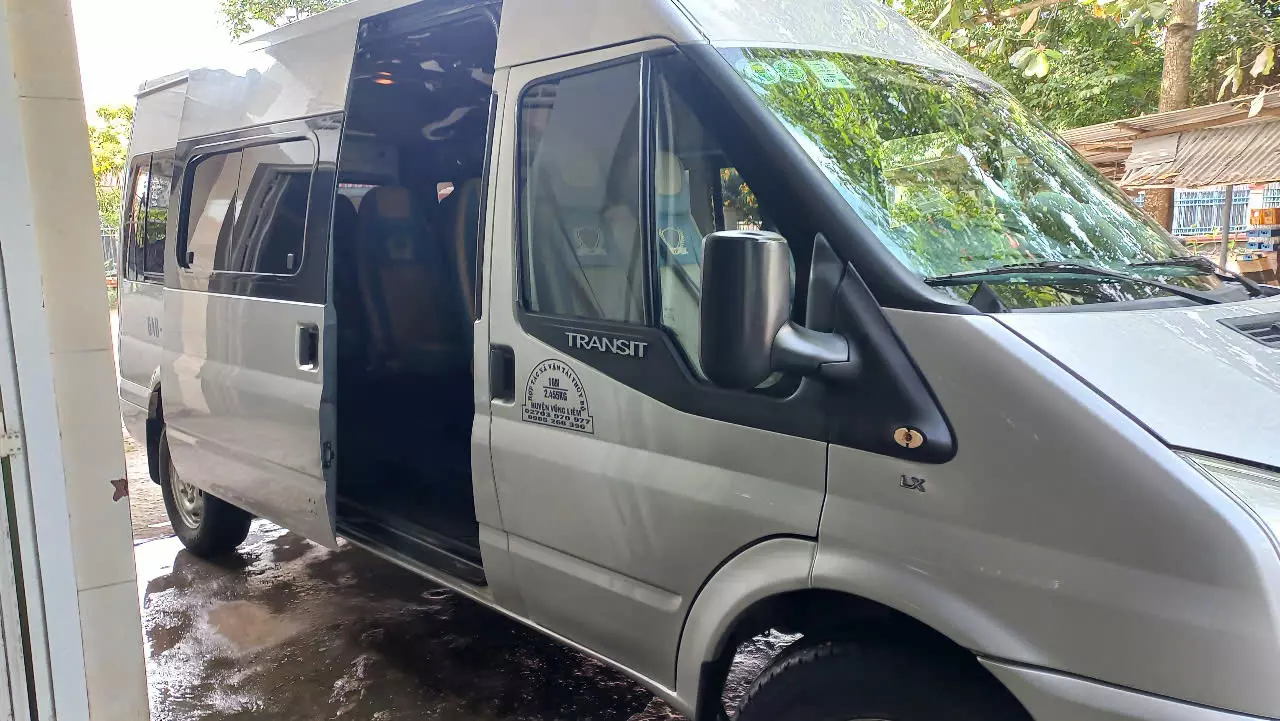 Ford Transit 2015 Standard MID - 280000 km-330 triệu-0