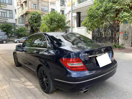 Do cần lên đời nên mình bán lại chiếc xe Mercedes C250 sản xuất 2012, đăng ký 2013. -5