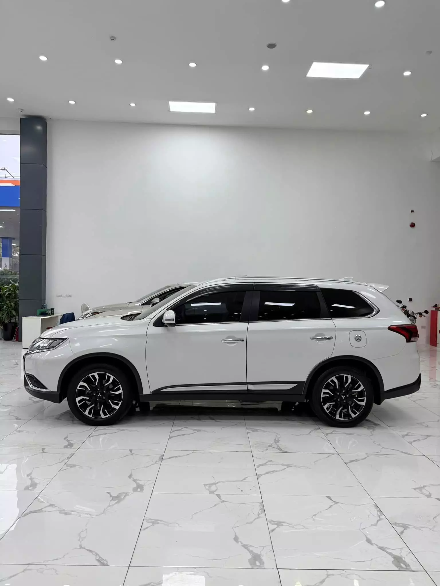 Bán Mitsubishi Outlander Premium 2.0 CVT sản xuất 2020-1