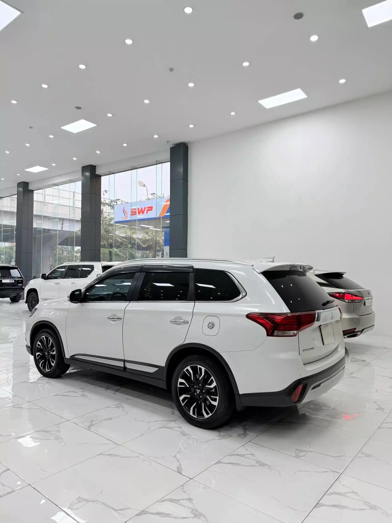 Bán Mitsubishi Outlander Premium 2.0 CVT sản xuất 2020-2