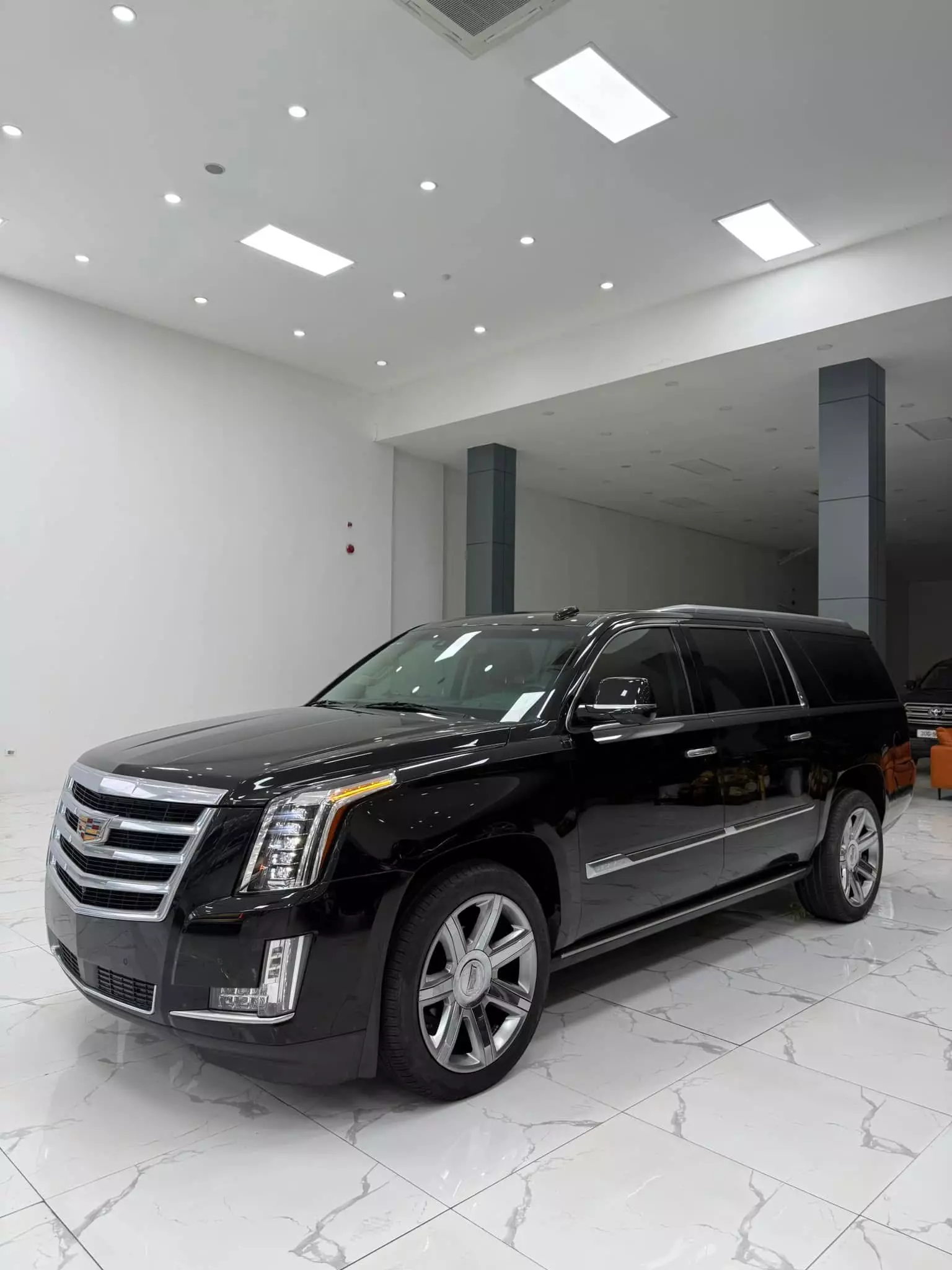 Bán Cadillac Escalade ESV Platinum 6.2, sản xuất 2016.-1