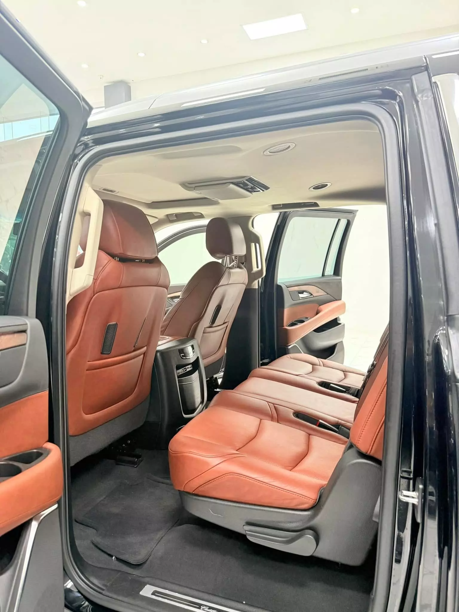 Bán Cadillac Escalade ESV Platinum 6.2, sản xuất 2016.-6