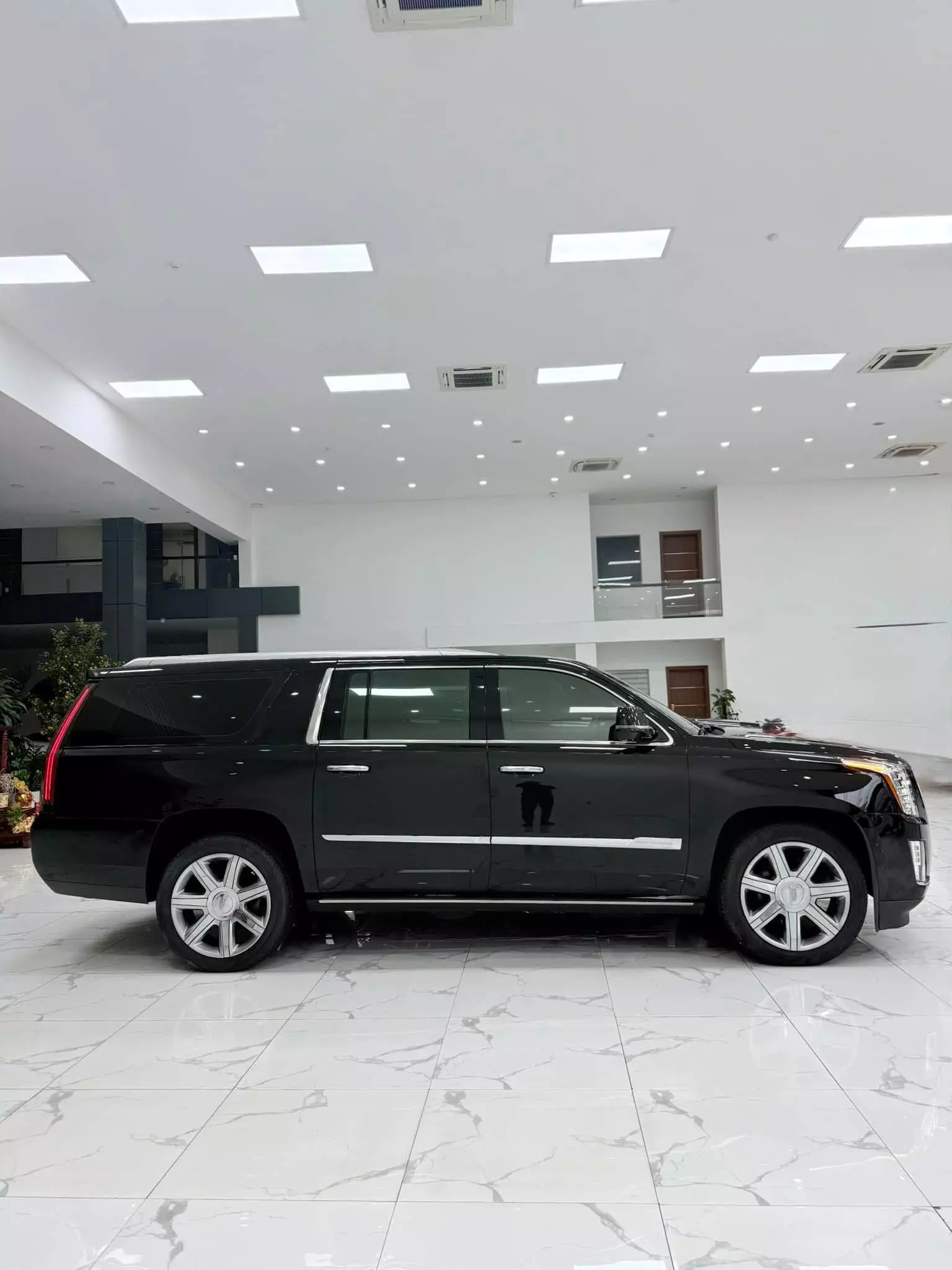 Bán Cadillac Escalade ESV Platinum 6.2, sản xuất 2016.-7