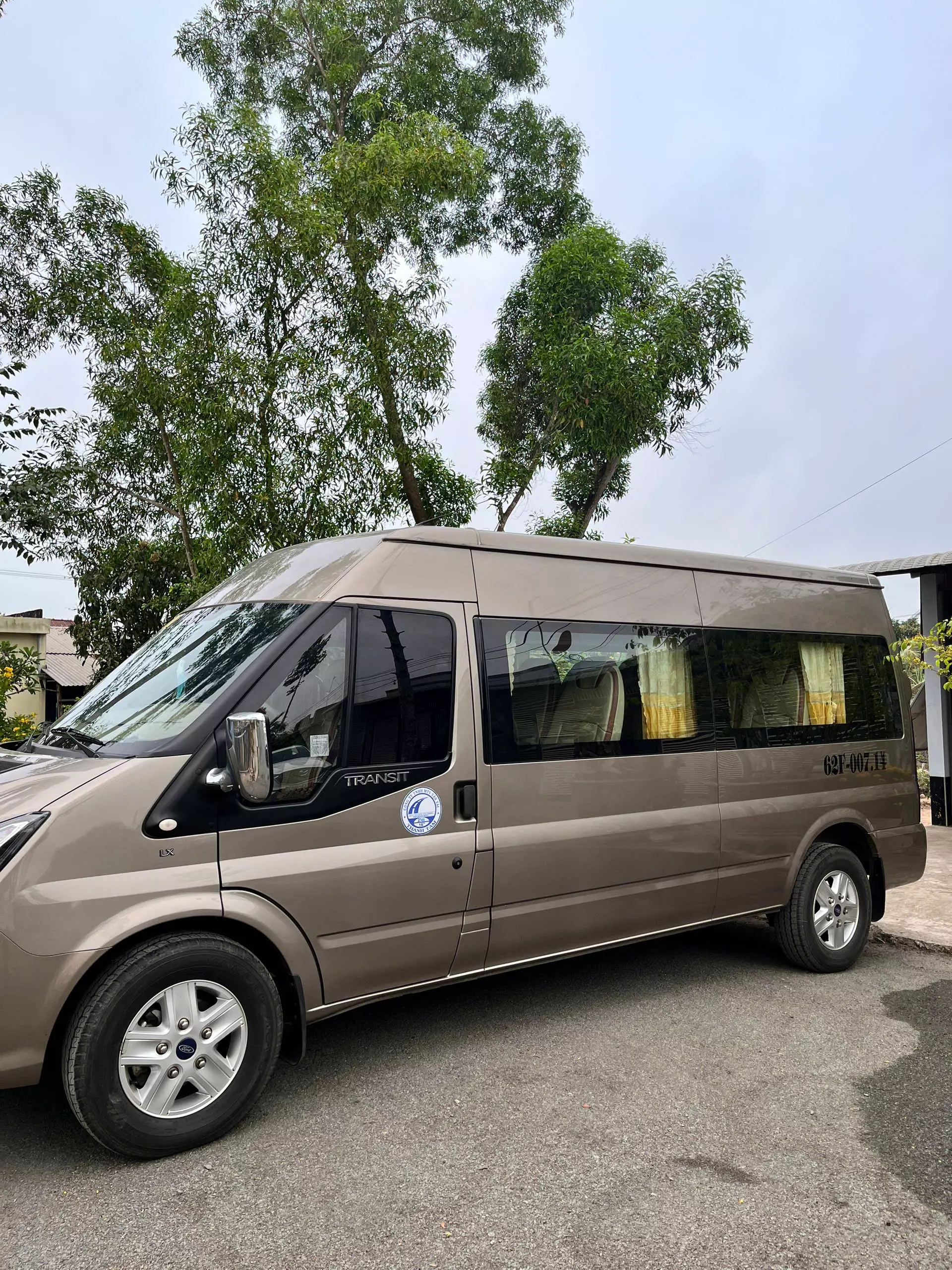 Ford Transit 2023 - 29529 km- 750 triệu-8