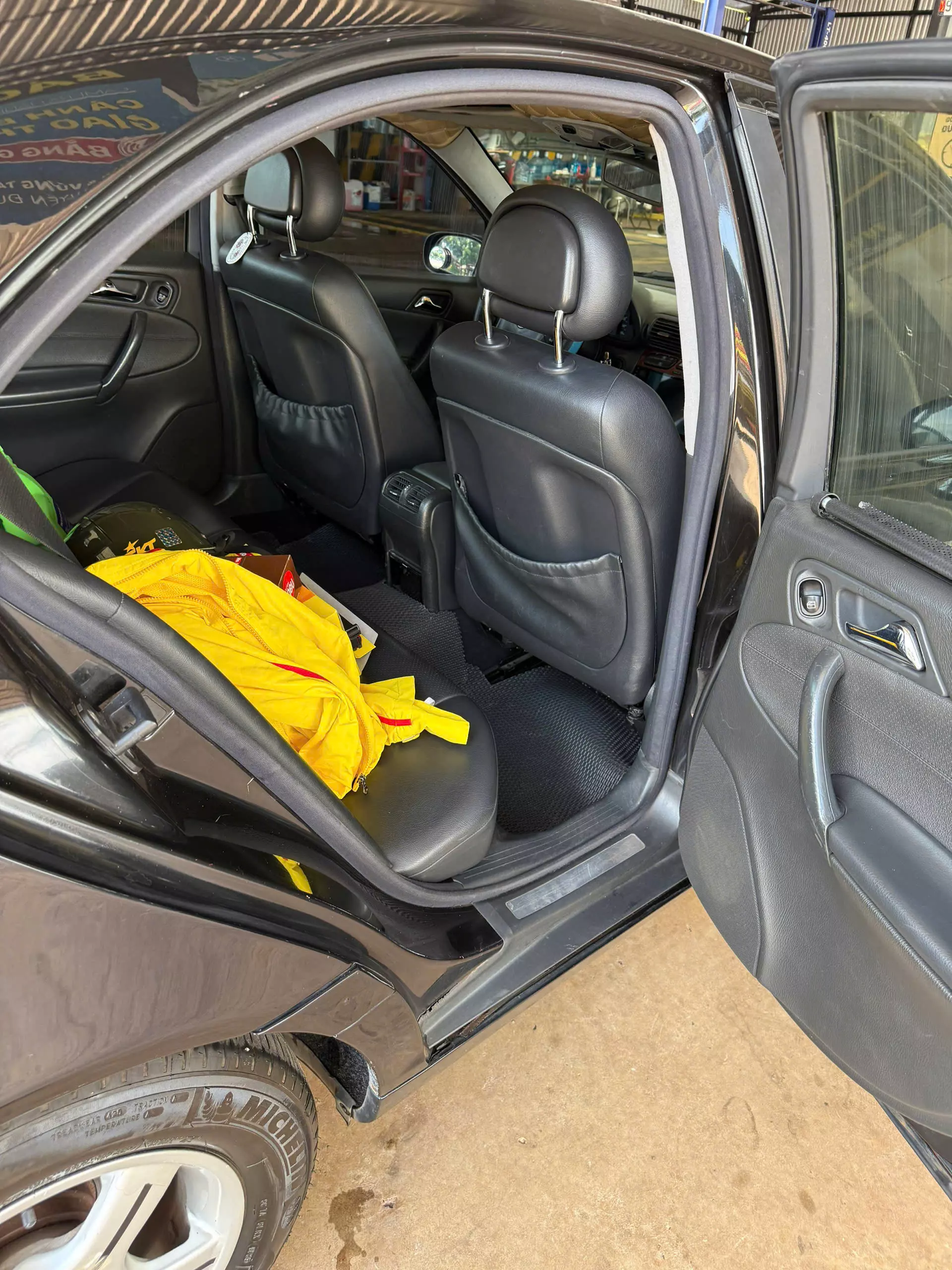 BÁN XE MERCEDES C180 SẢN XUẤT NĂM 2003-0