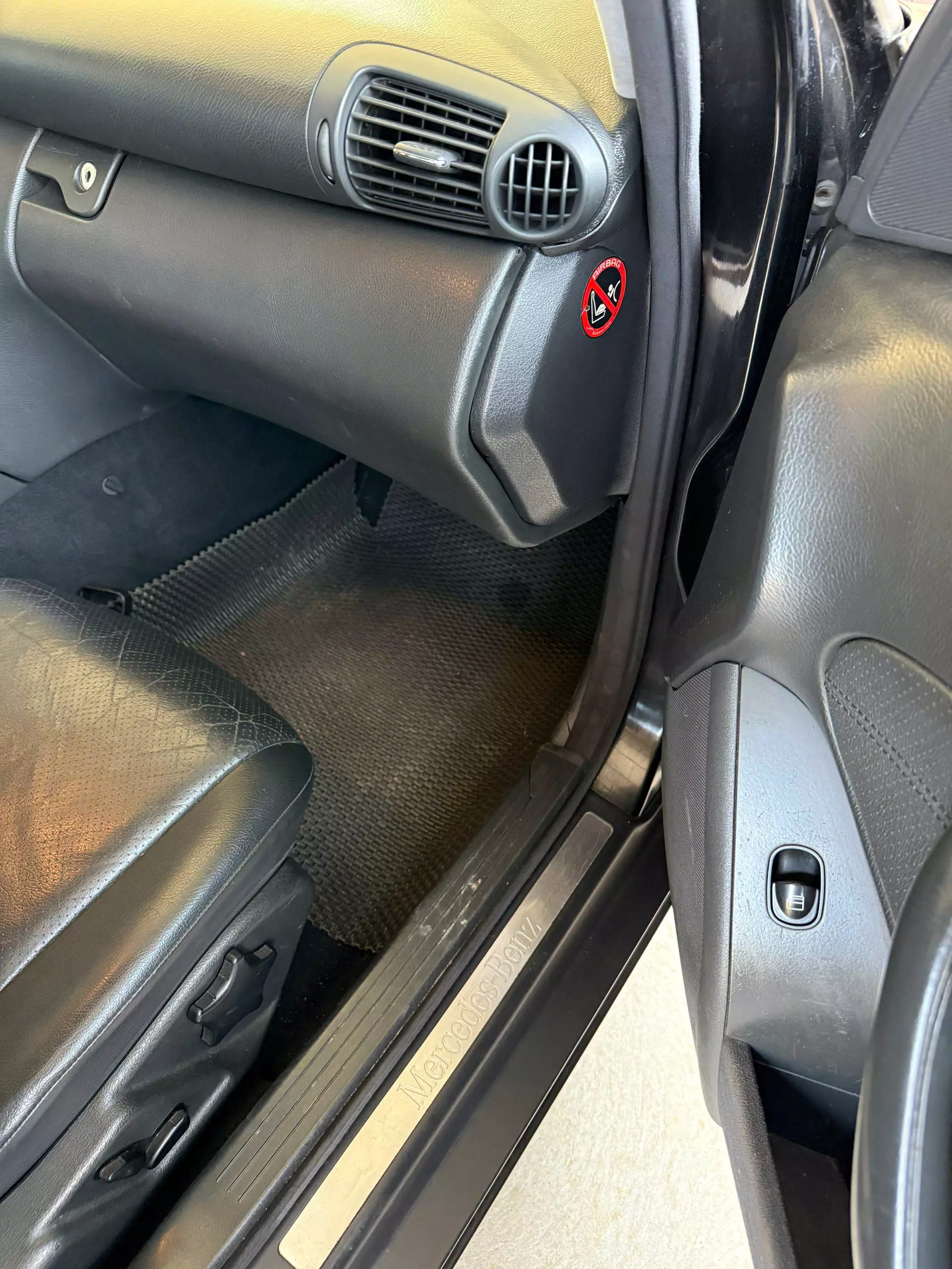 BÁN XE MERCEDES C180 SẢN XUẤT NĂM 2003-4