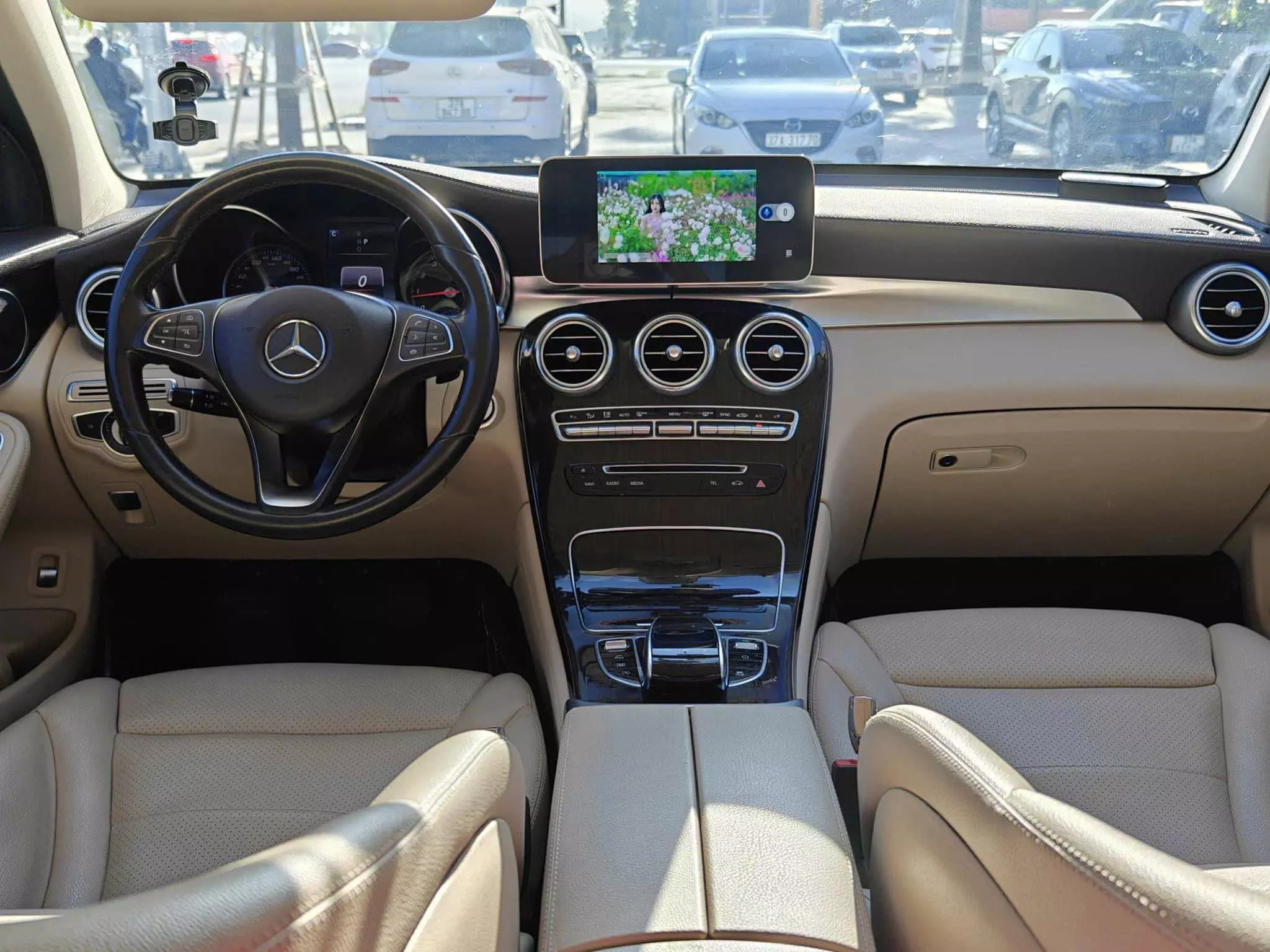 Xe Gia Đình Mercedes GLC 200 - 2019 - Giá : 1.050 Tỷ.-1