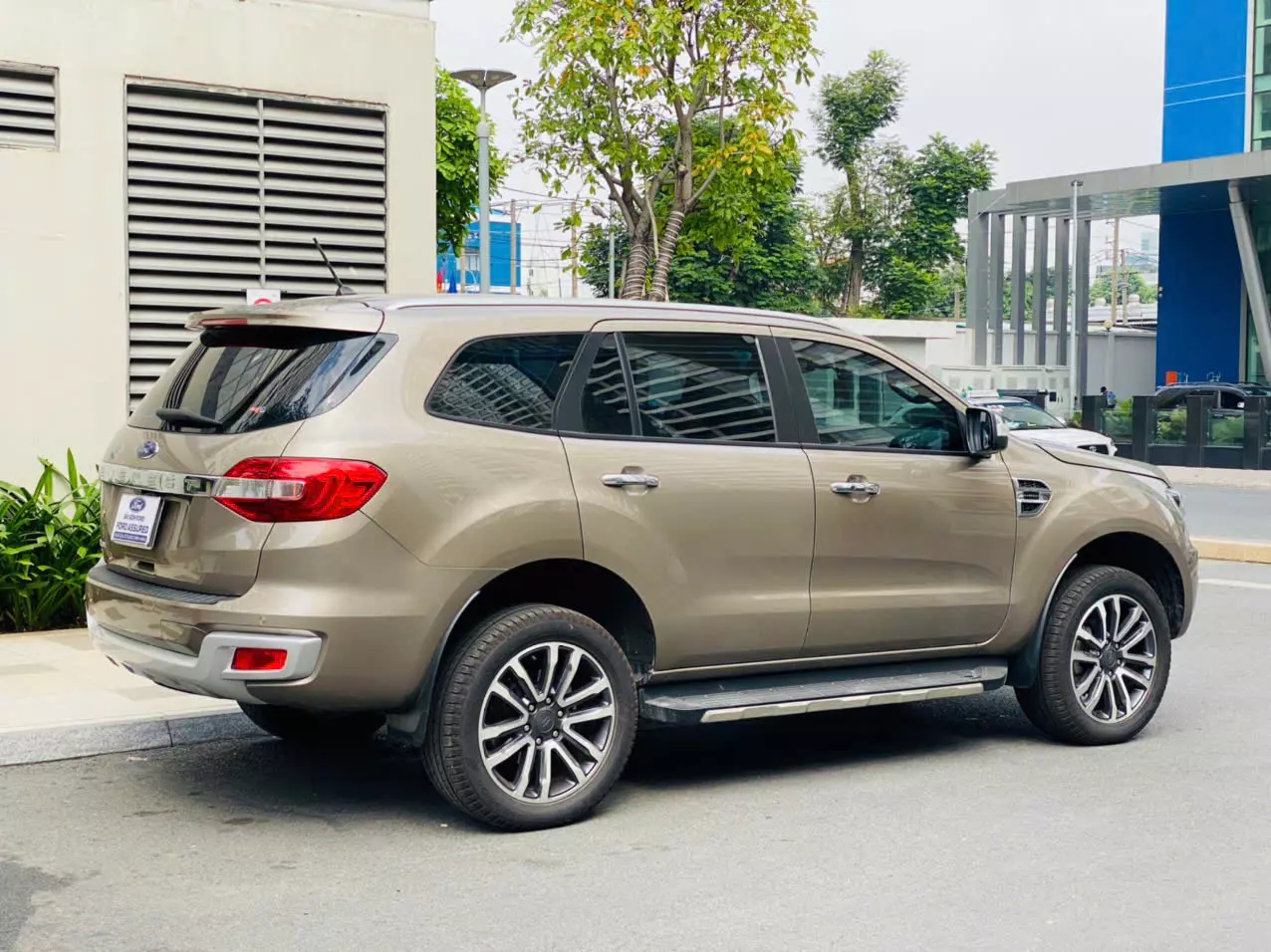 Cần bán Ford Everest Titanium 2020 – Xe đẹp, giá tốt, bảo hành chính hãng -8