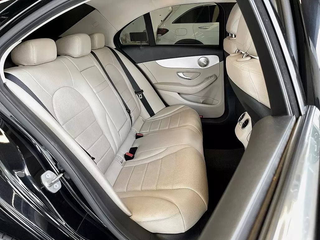 Mercedes - Benz C180 AMG-3