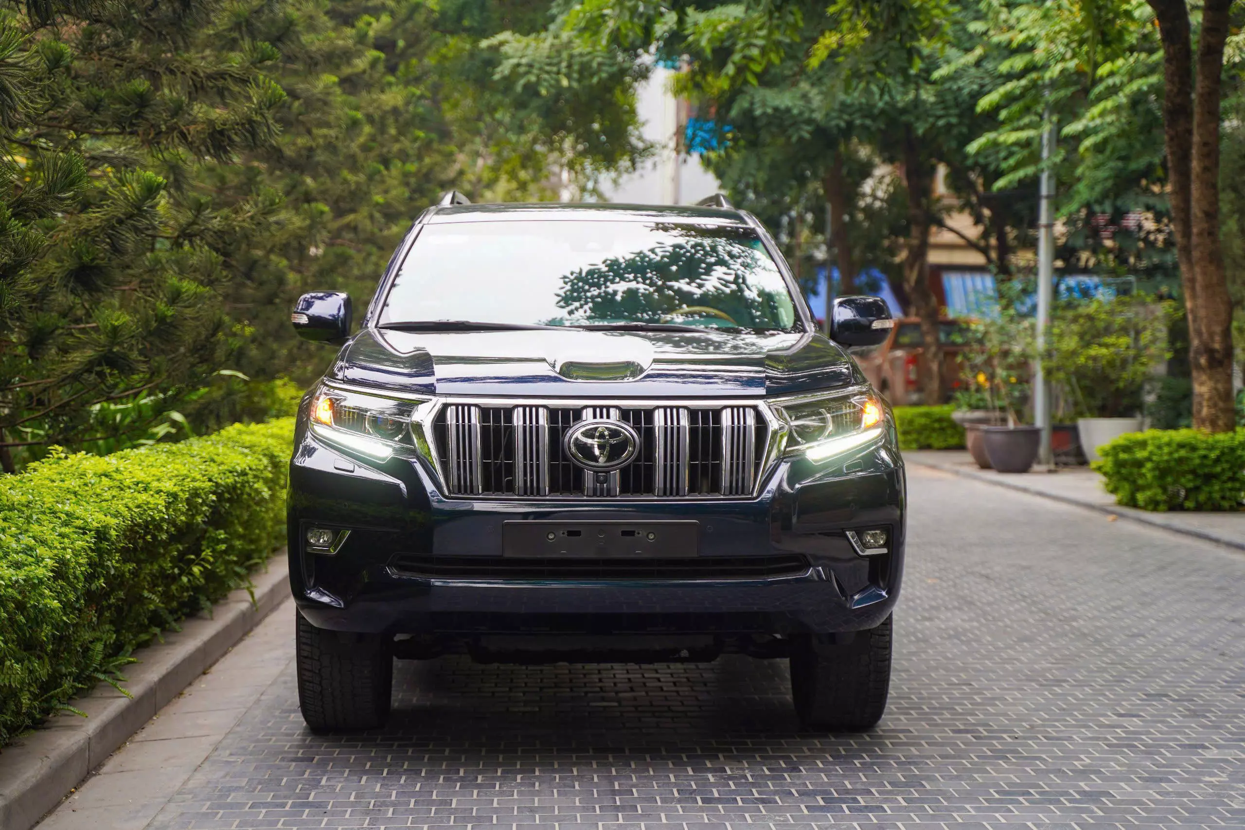 Cần bán gấp Toyota Land Cruiser Prado VX 2021, màu xanh lam-1