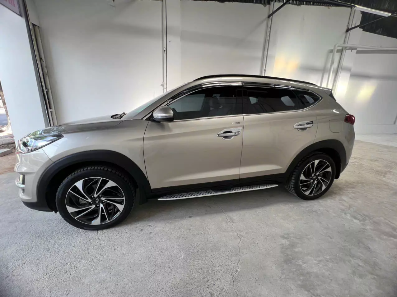 Hyundai Tucson 1.6 Turbo 2020, Giá bán: 696 triệu (có bớt Lộc), Ghi Vàng, nội thất Kem.-4