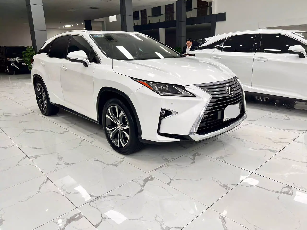 Em bán Lexus RX200t màu Trắng nội thất kem xe sản xuất năm 2016 đăng ký cá nhân.-2