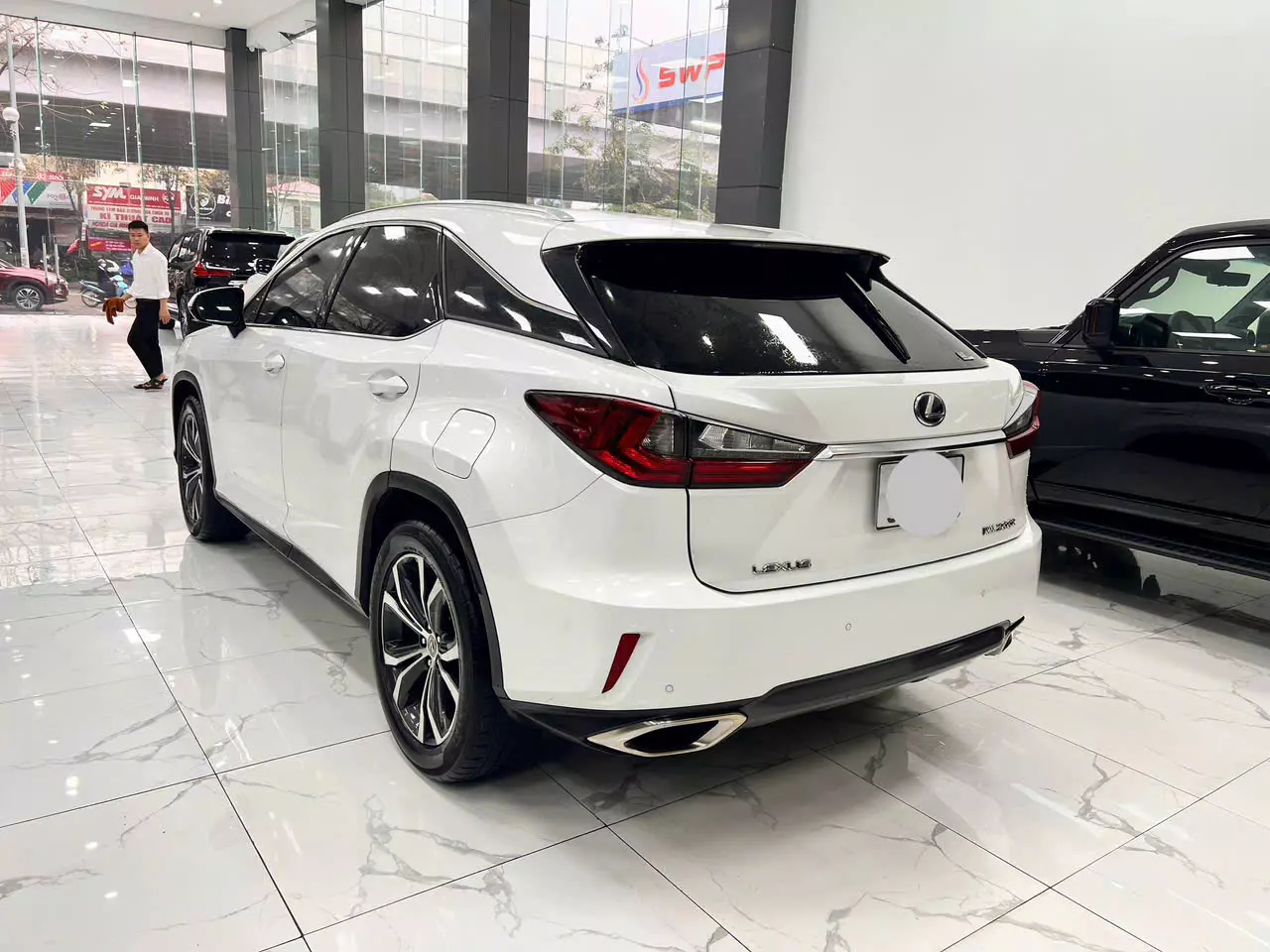 Em bán Lexus RX200t màu Trắng nội thất kem xe sản xuất năm 2016 đăng ký cá nhân.-5