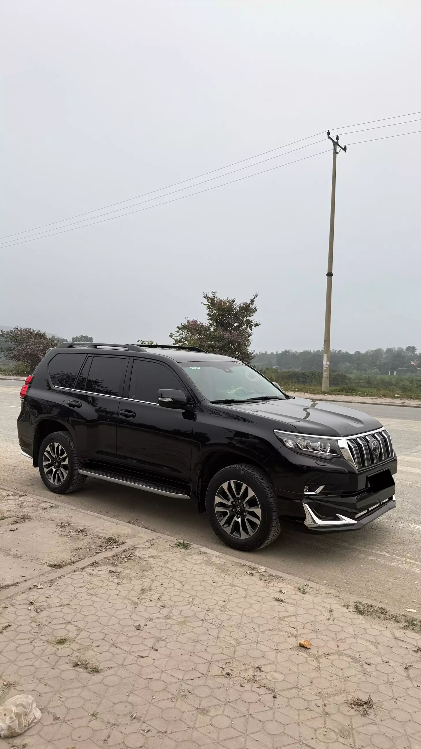 Bán Toyota Prado VX model 2022, sơn zin 99,99%.-2