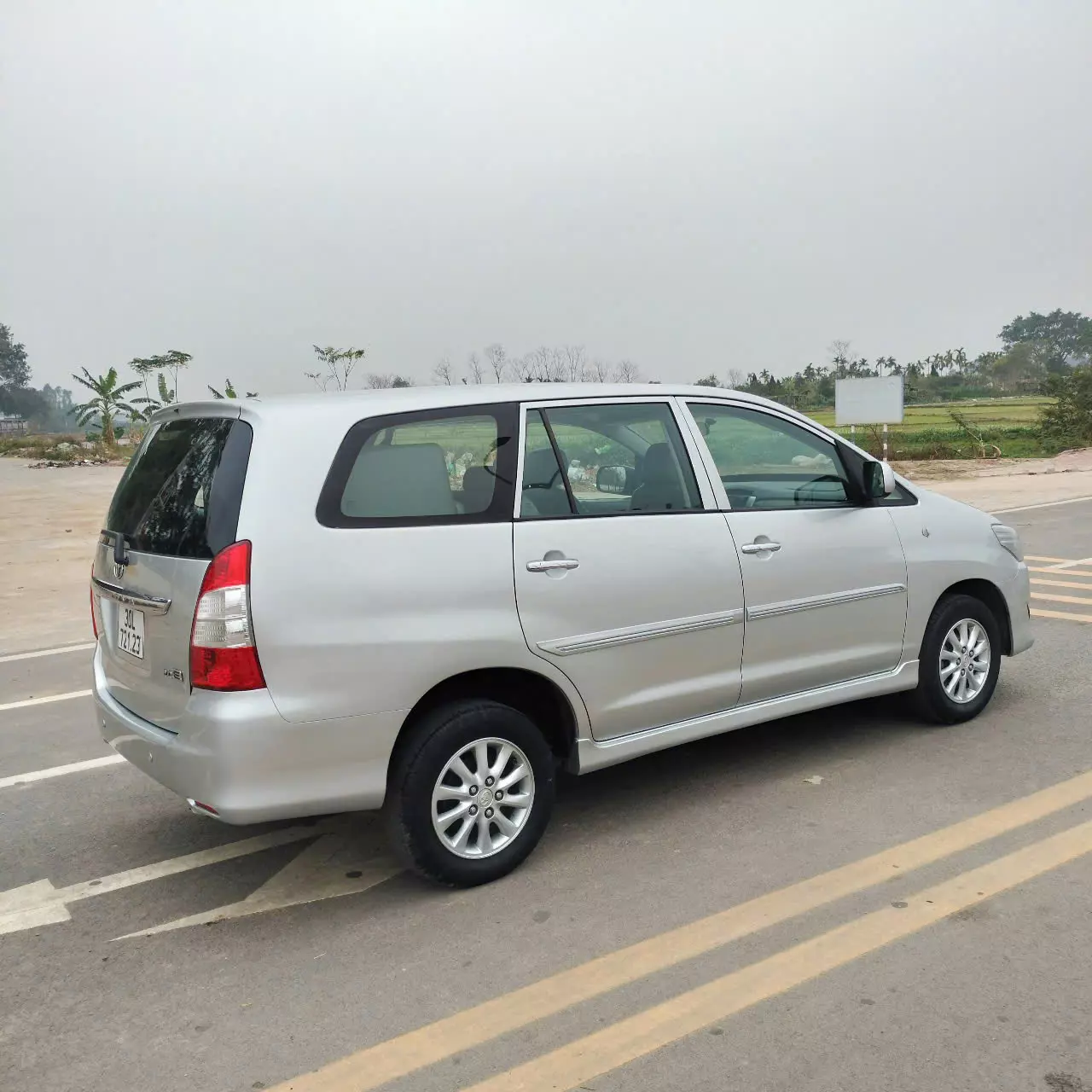 Chính chủ bán xe Inova E đời 2013 tên tư nhân-0