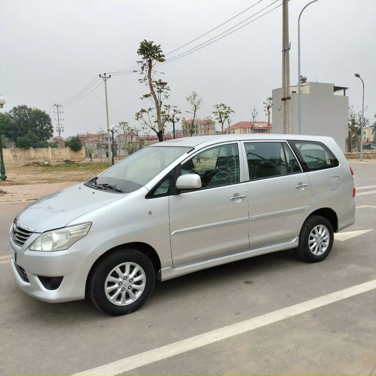 Chính chủ bán xe Inova E đời 2013 tên tư nhân-1