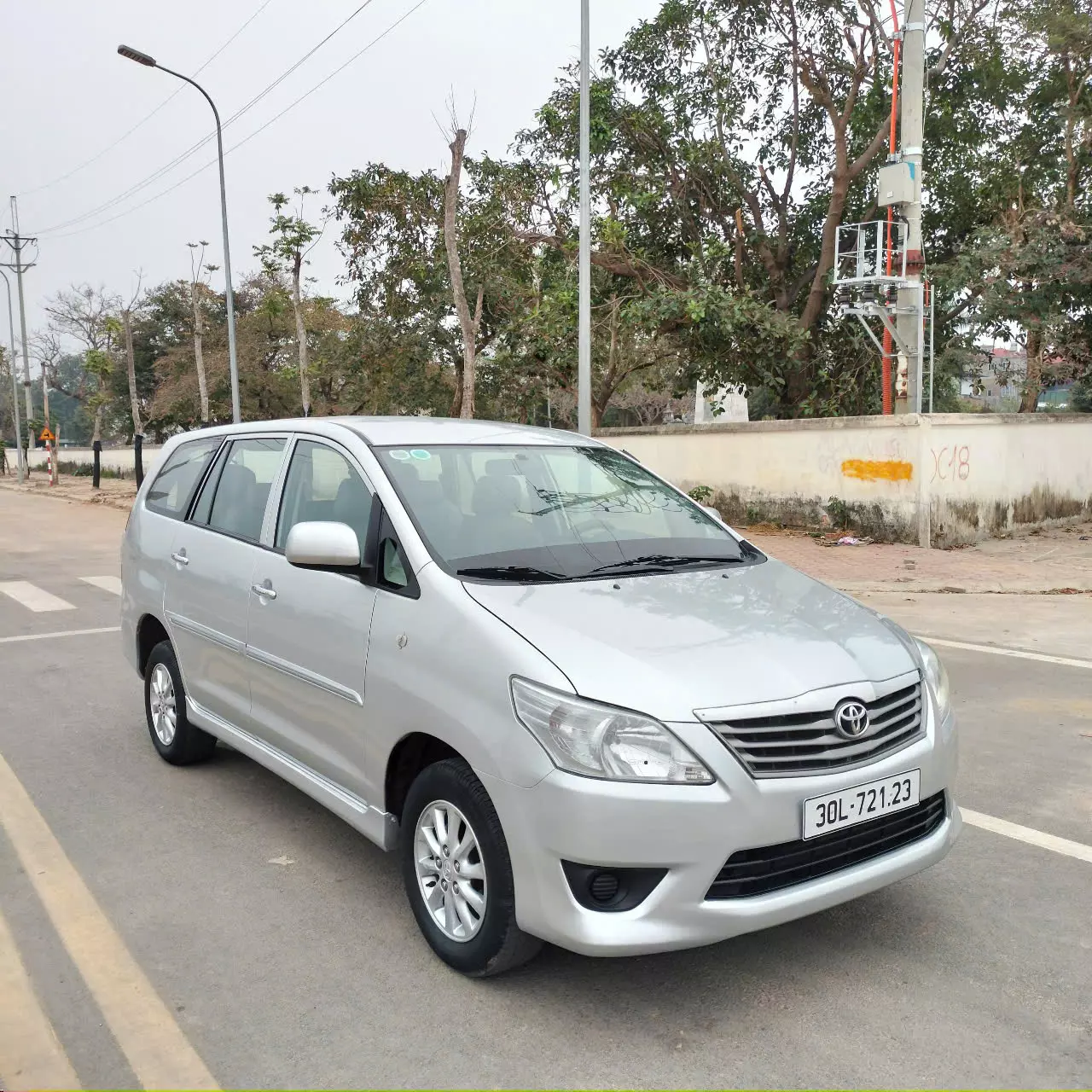 Chính chủ bán xe Inova E đời 2013 tên tư nhân-4