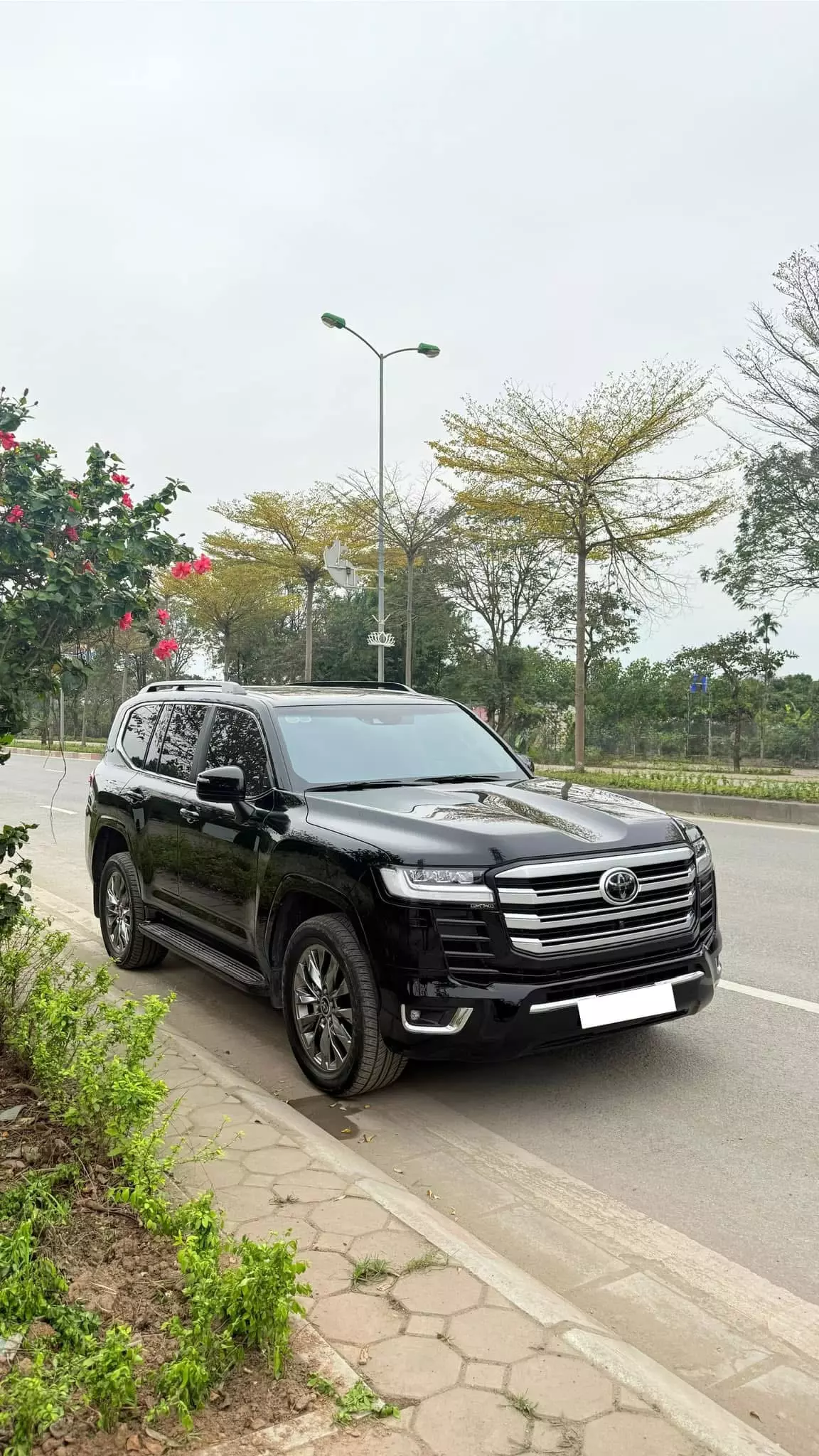 Bán Land Cruiser LC300, sản xuất 2021.-1