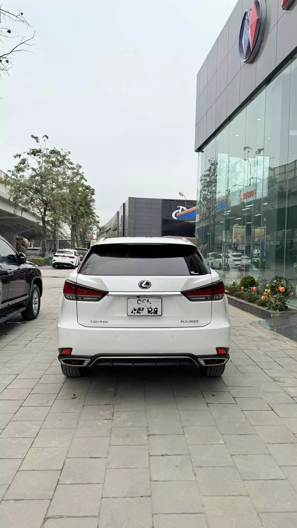 Bán Lexus RX300 sản xuất 2021, xe đi 2 vạn km cực mới.-3