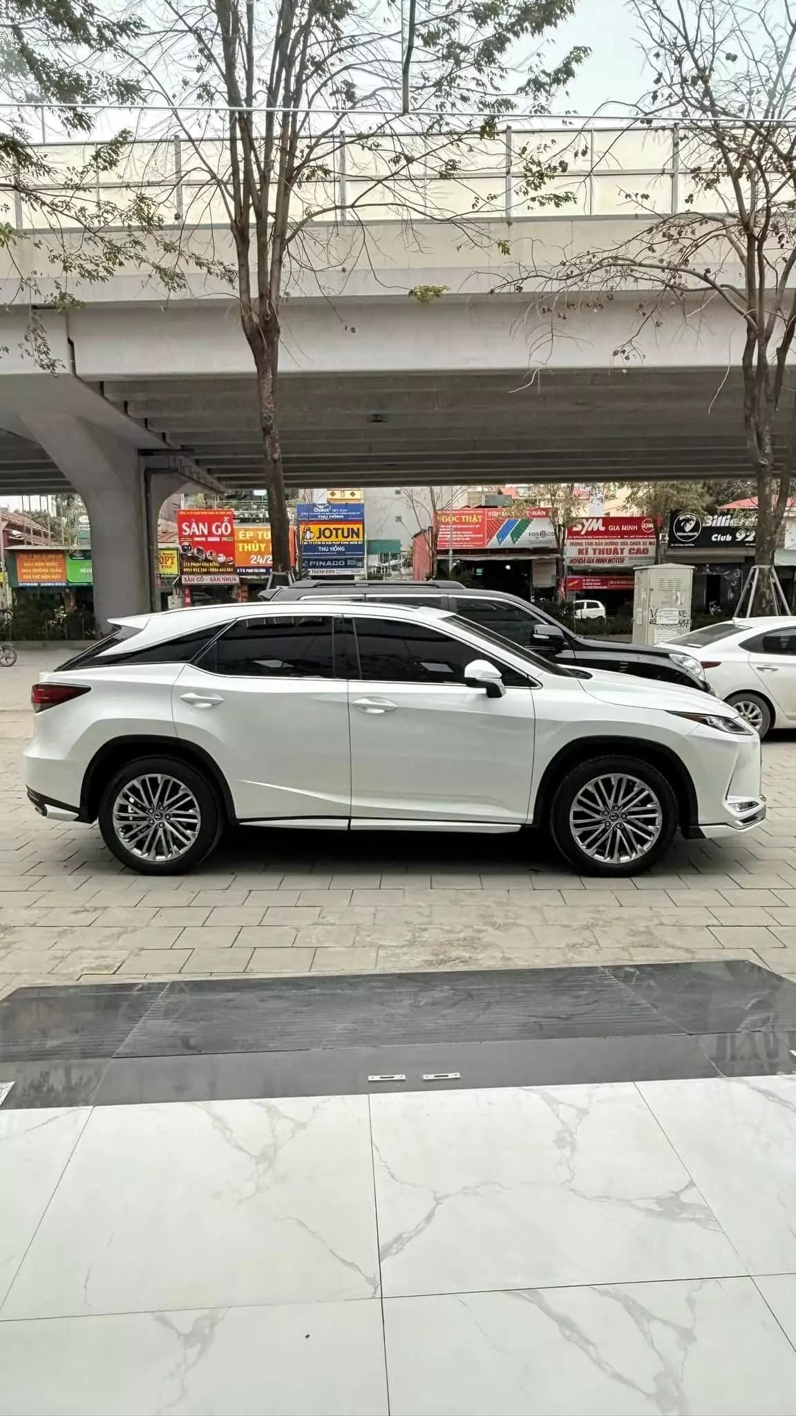 Bán Lexus RX300 sản xuất 2021, xe đi 2 vạn km cực mới.-4