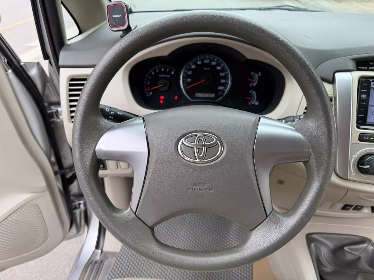 Toyota Innova 2.0E sx 2016, Odo 14v km zin-2