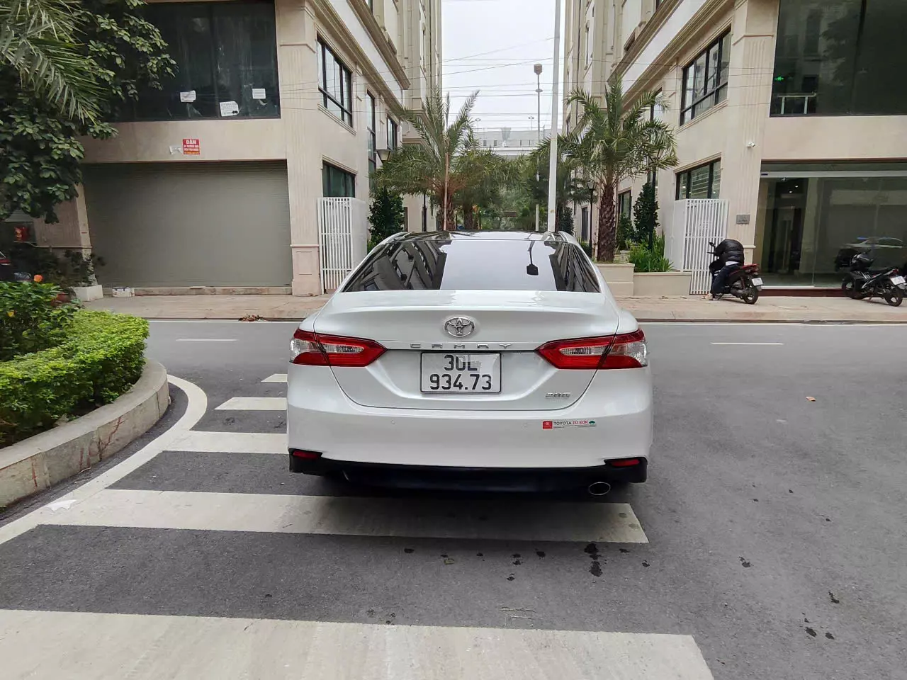 Toyota Camry 2020 2.0G,nhập khẩu chính chủ như mới-3