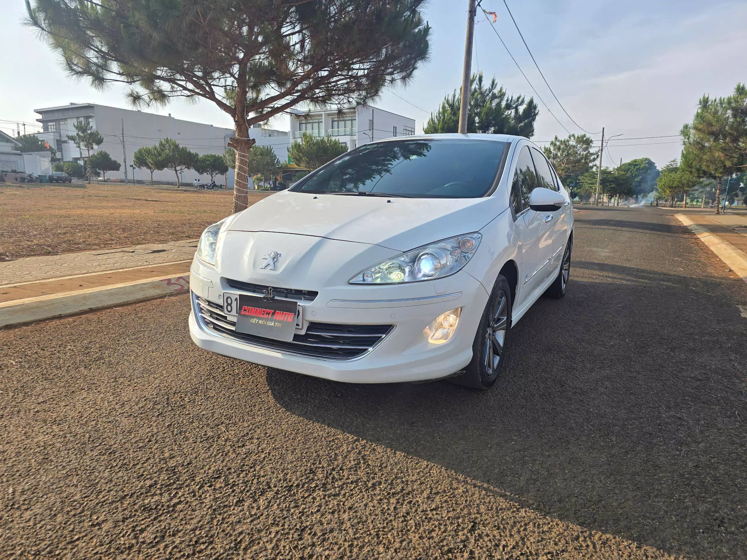Peugeot 408 premium 2.0 AT-2