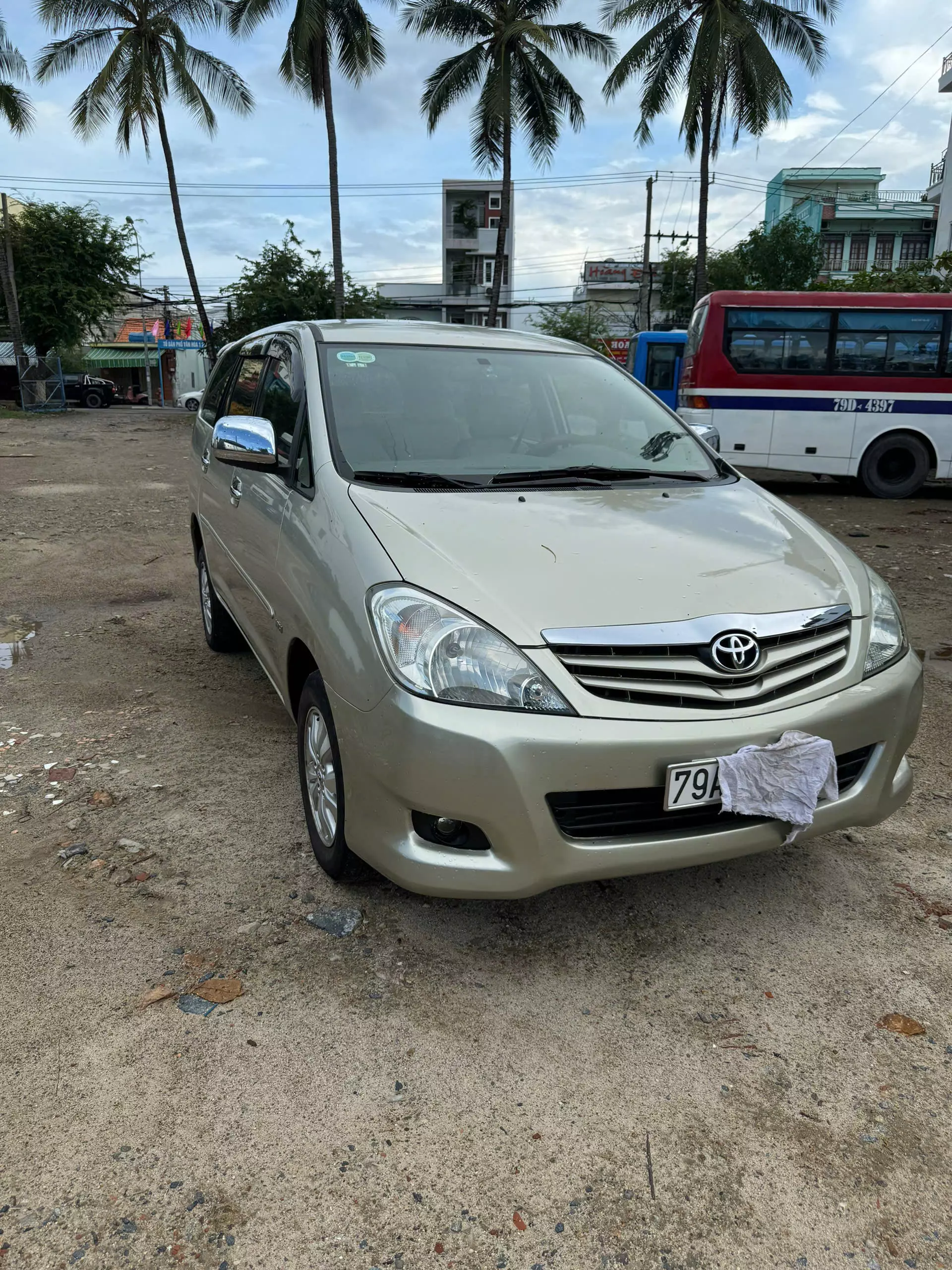 Chính chủ bán xe innova sản xuất 2009-0