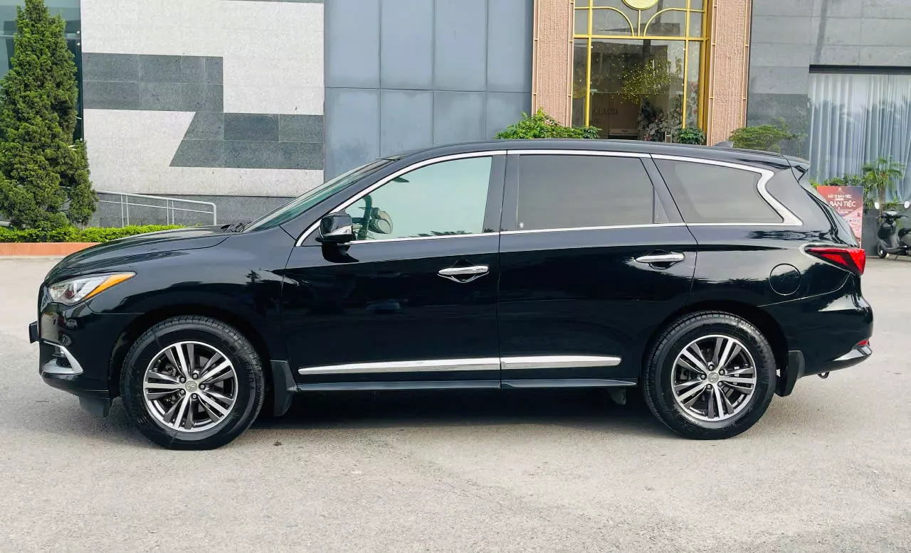 Cần tiền bán gấp Xe Infiniti QX60 2017, đăng ký 2018, giá lăn bánh 3.6 tỷ, nay chỉ bán 1.275 triệu-2