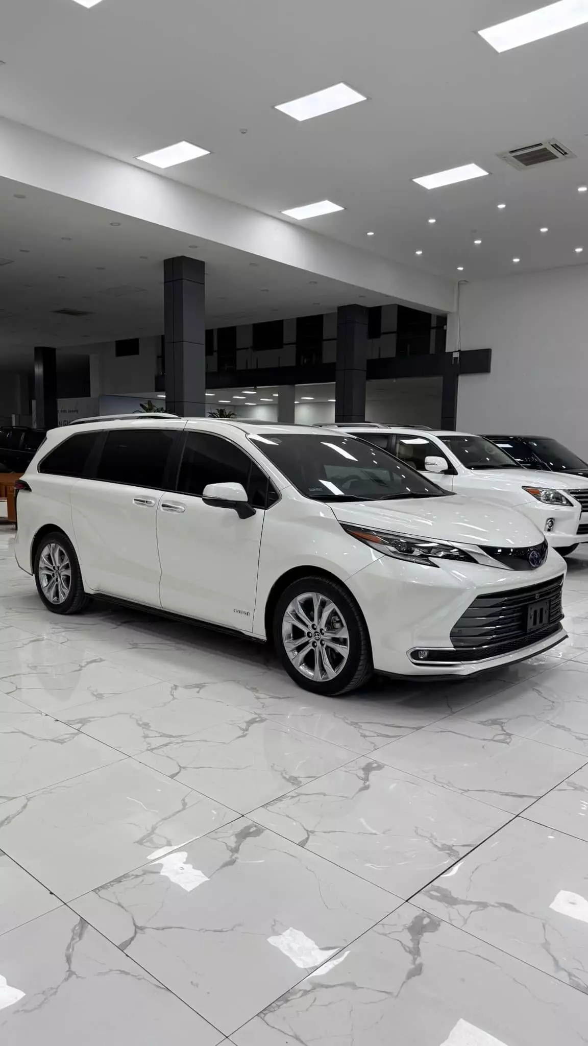 Bán Toyota Sienna Platinum 2.5AT nhập Mỹ, sản xuất 2020.-2