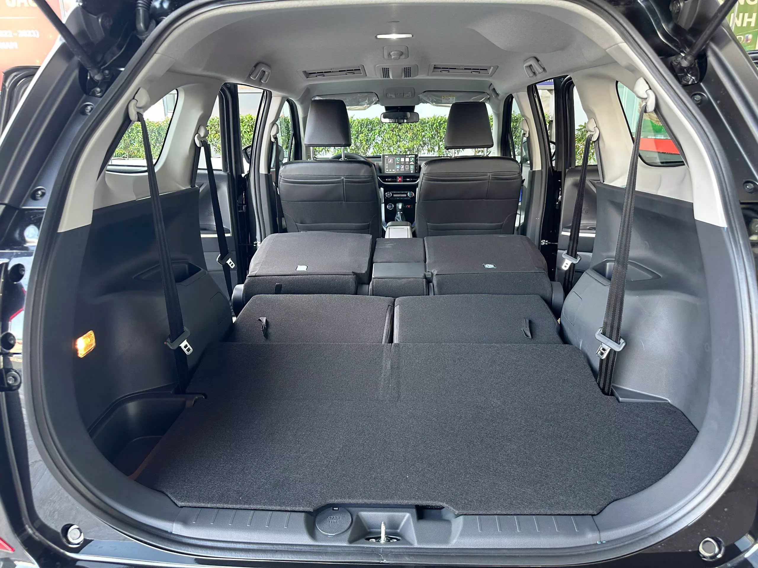 CẦN BÁN XE TOYOTA VELOZ 2025 -0