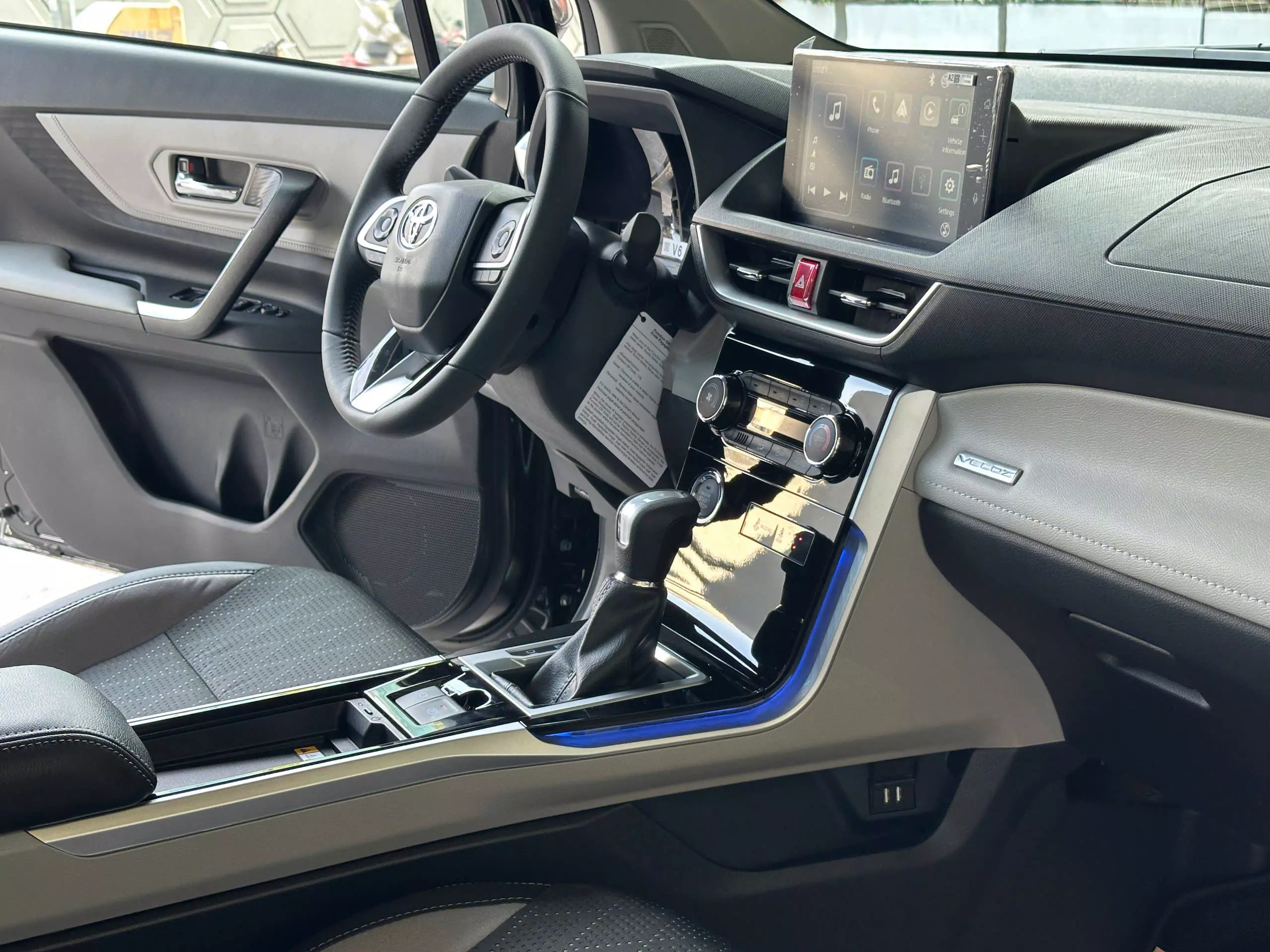 CẦN BÁN XE TOYOTA VELOZ 2025 -4