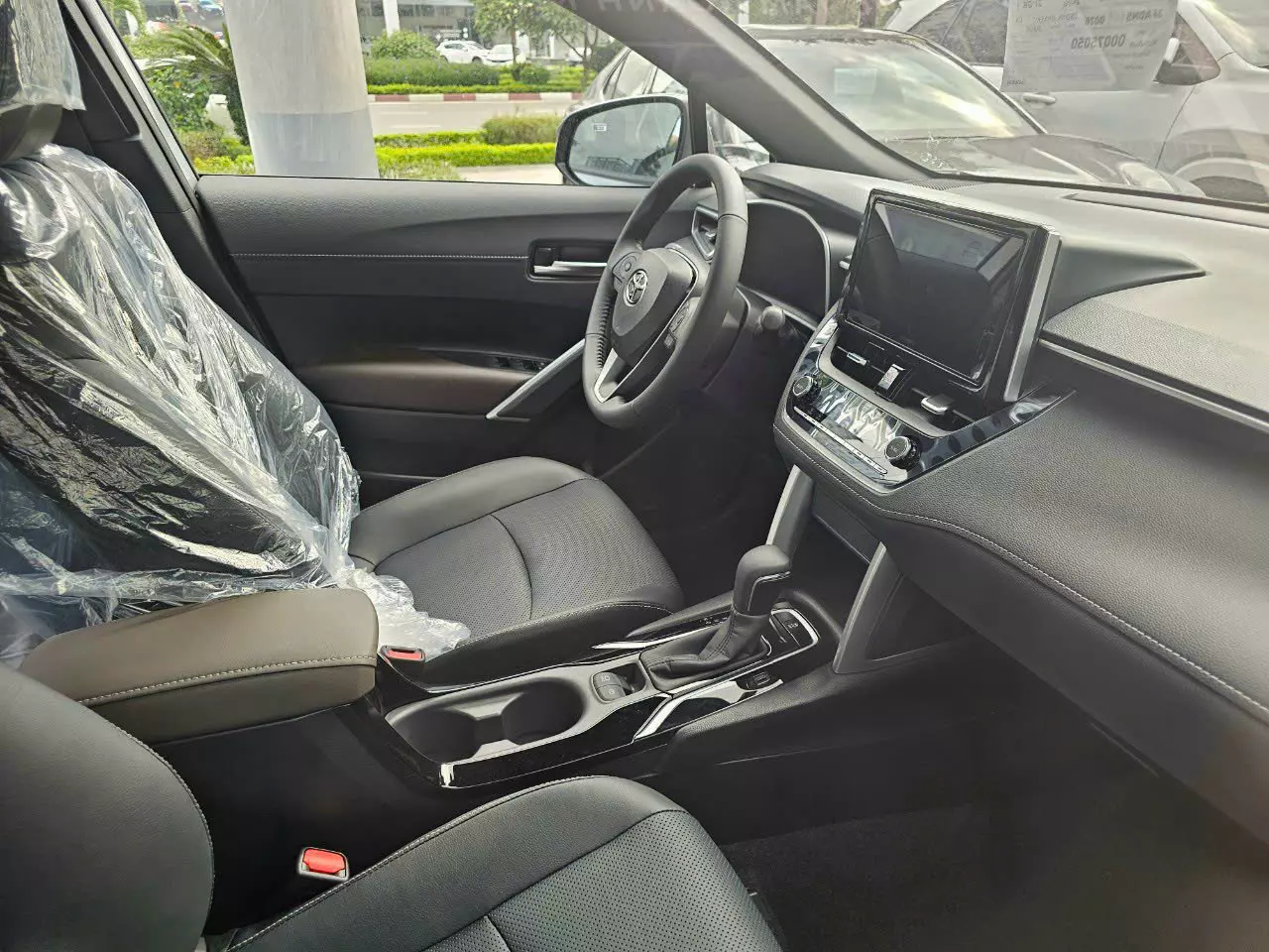 Cần Bán Xe COROLLA CROSS MỚI -1