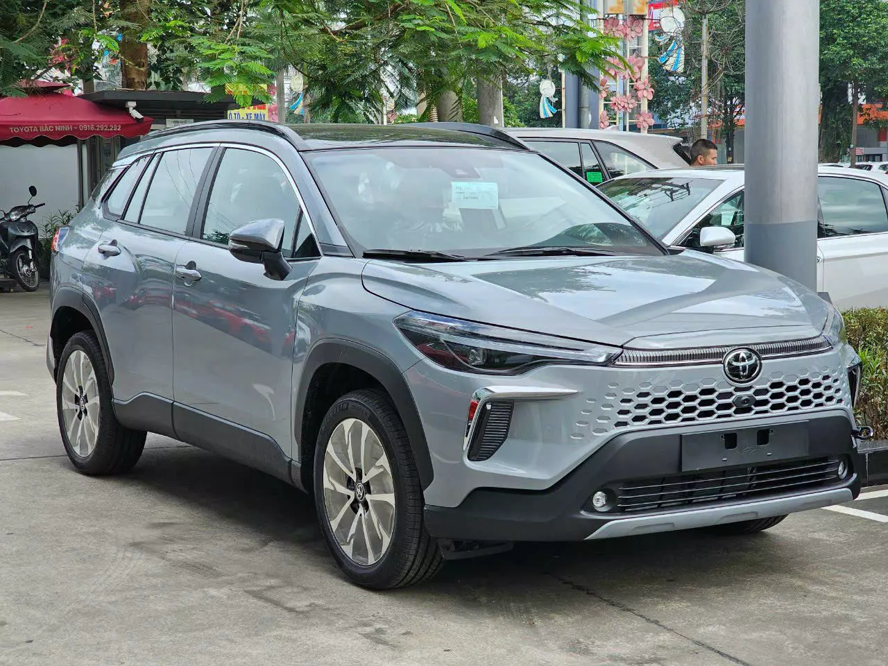 Cần Bán Xe COROLLA CROSS MỚI -4