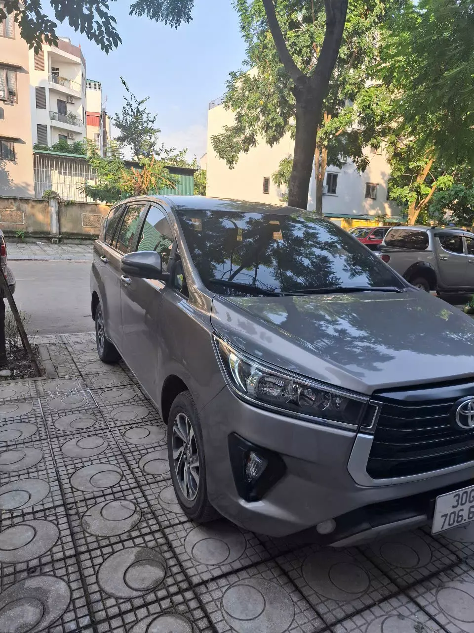 Bán Toyota Innova bản mới  số sàn – sản xuất 12/2020 – chính chủ từ đầu-0