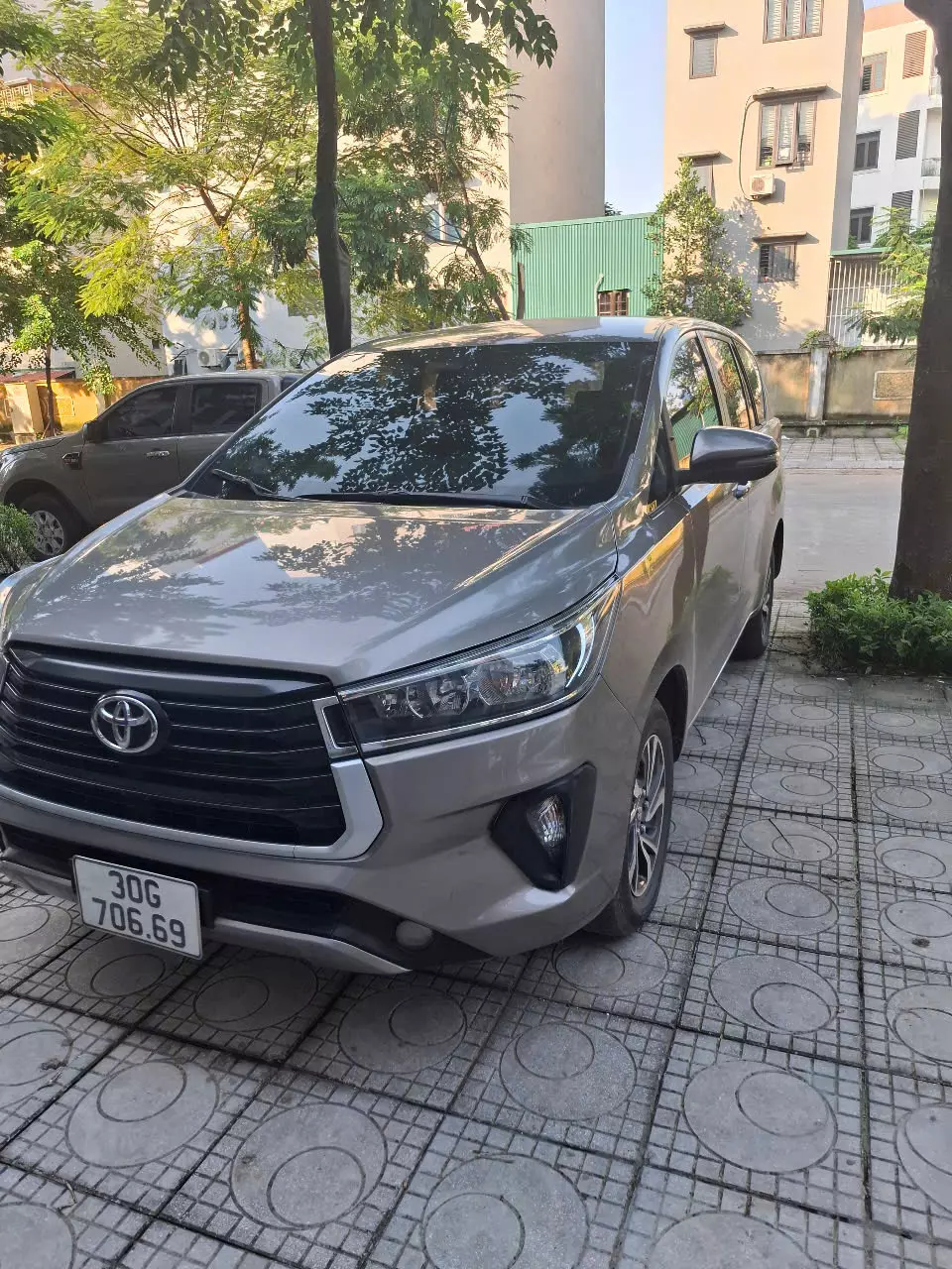 Bán Toyota Innova bản mới  số sàn – sản xuất 12/2020 – chính chủ từ đầu-3