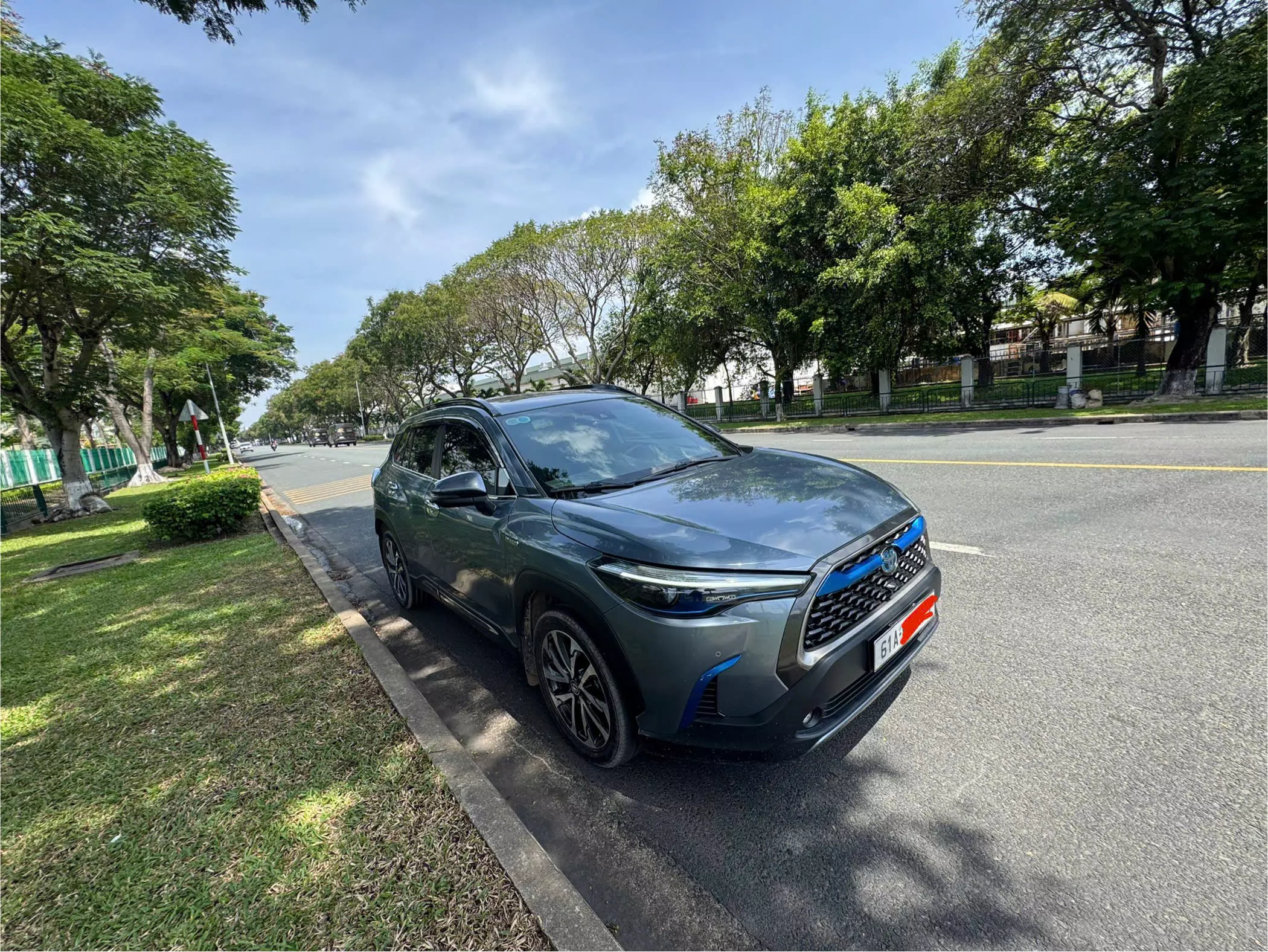 CẦN BÁN XE  TOYOTA CROSS HYBRID HV -1