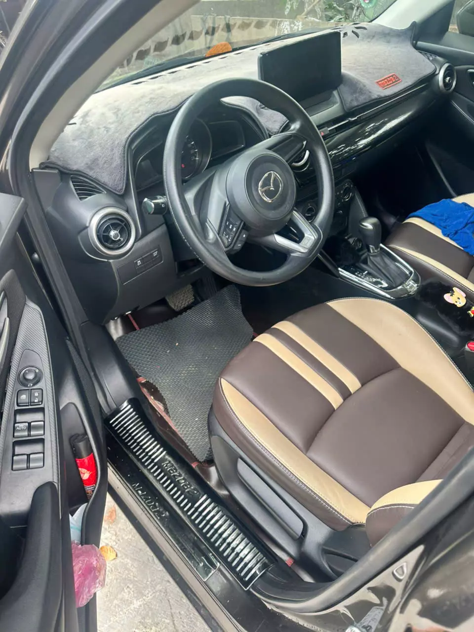 Mazda 2 2021 Deluxe - 80000 km-414 triệu-4