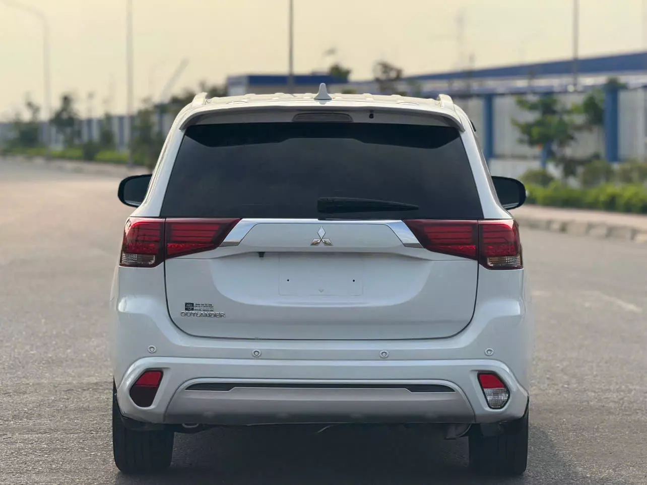 Mitsubishi Outlander 2.0 CVT – đời 2022-1