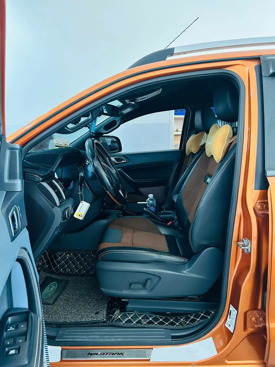 CẦN BÁN XE  FORD RANGER WILDTRAK IFBWW9B40003 SẢN XUẤT NĂM 2017-1