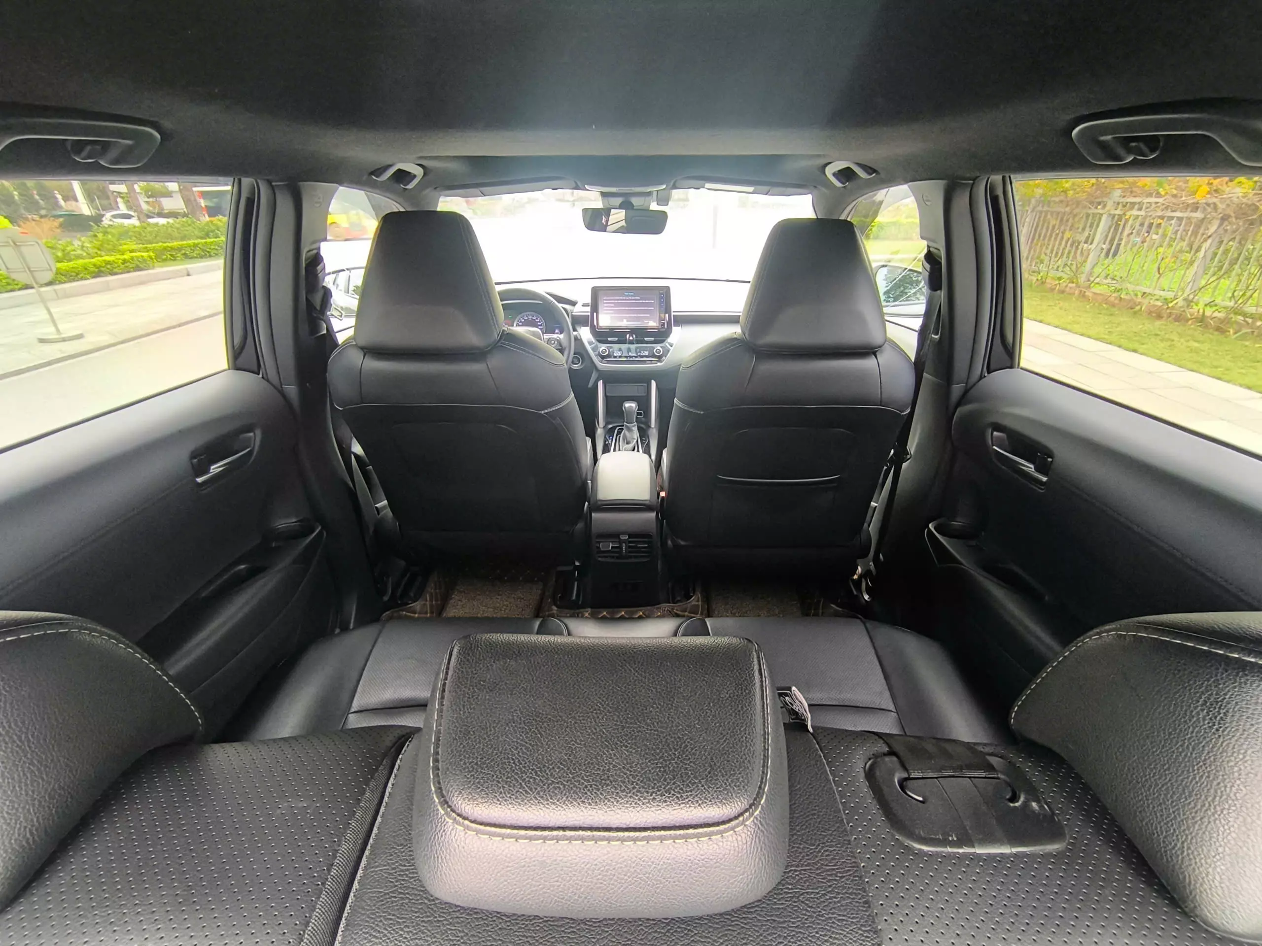 Chính Chủ Cần Bán Xe Toyota Cross 2020 Bản V-2