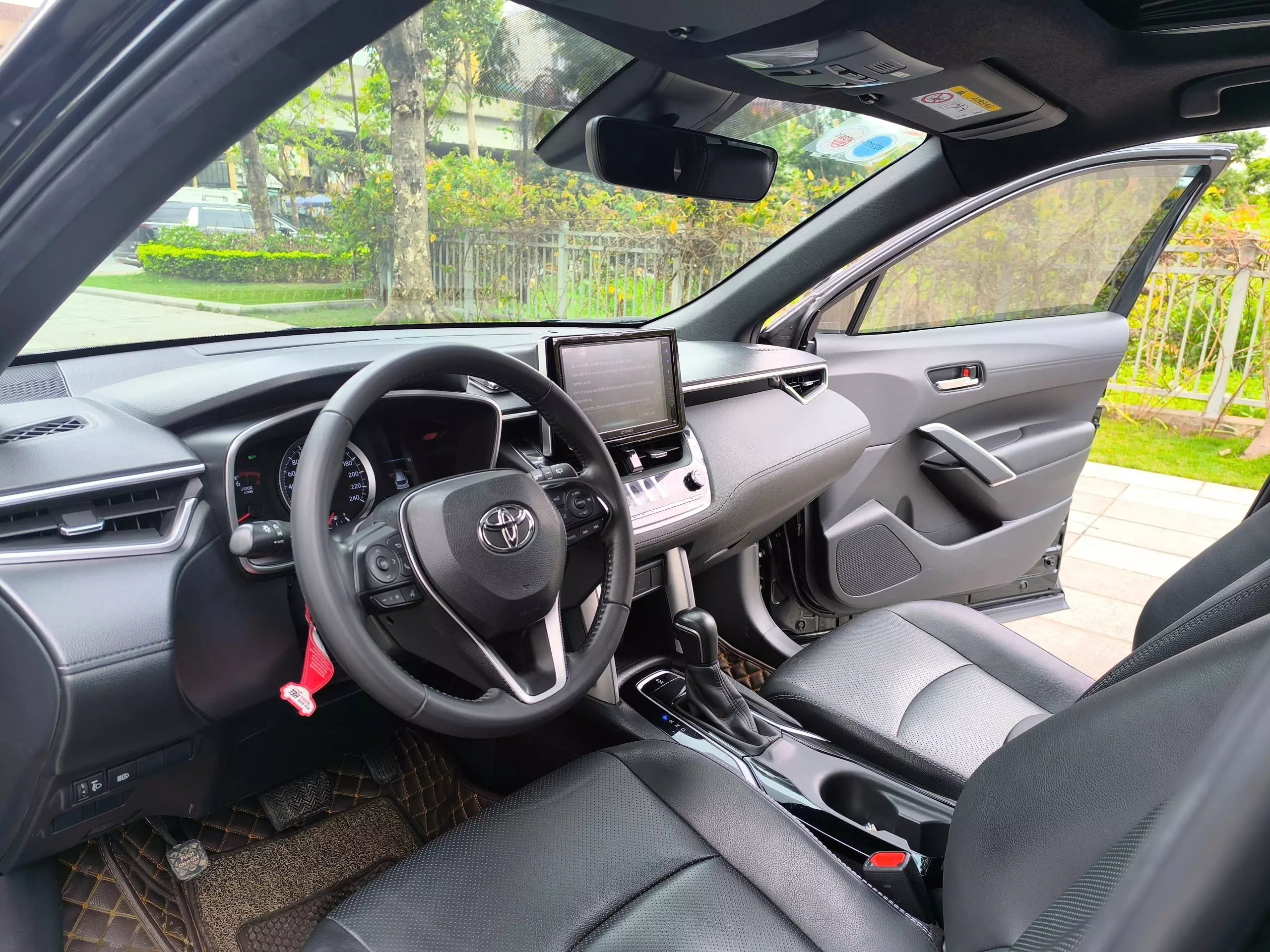 Chính Chủ Cần Bán Xe Toyota Cross 2020 Bản V-4