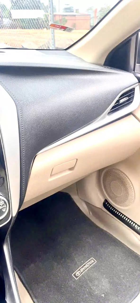 Bán xe Toyota Vios 2018 Form mới, số sàn -2