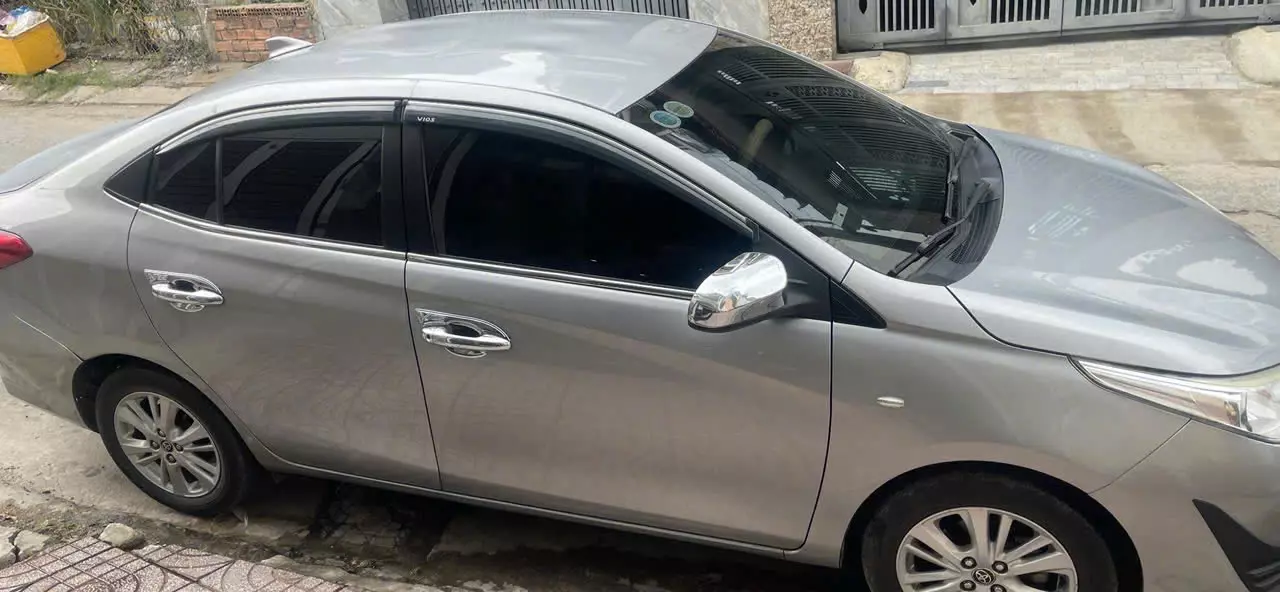 Bán xe Toyota Vios 2018 Form mới, số sàn -3