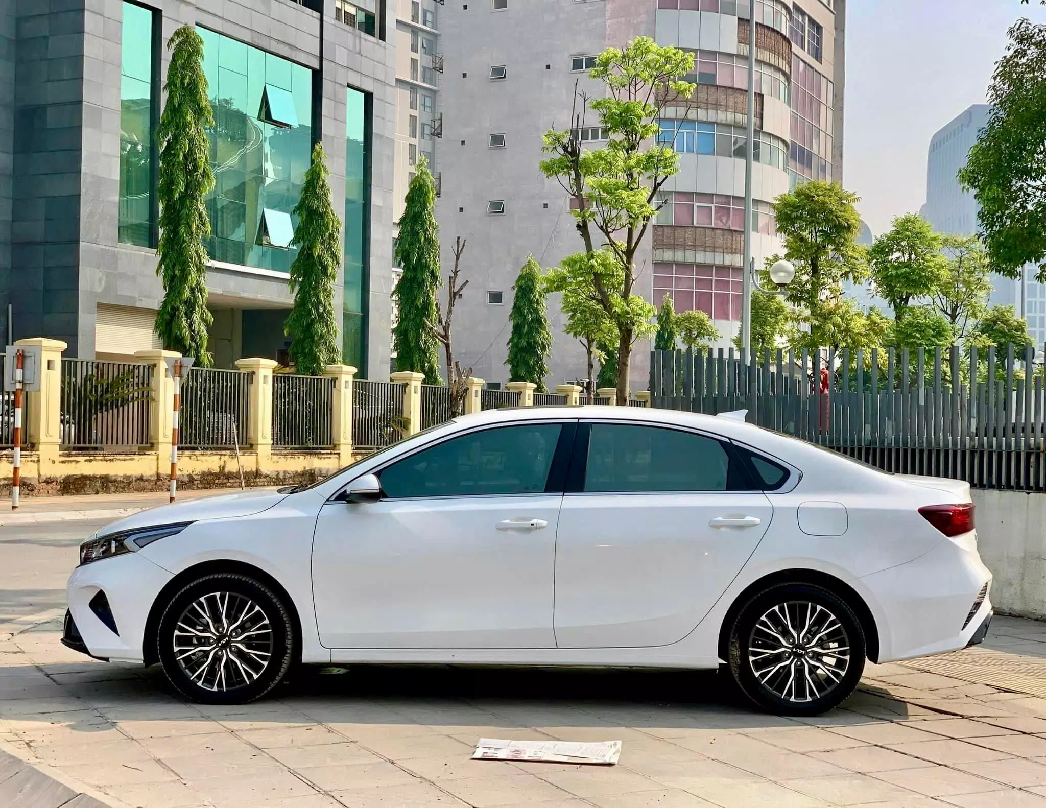 ♦ KIA K3 1.6 AT LUXURY – ƯU ĐÃI CỰC KHỦNG TRONG THÁNG 5! ♦ -1