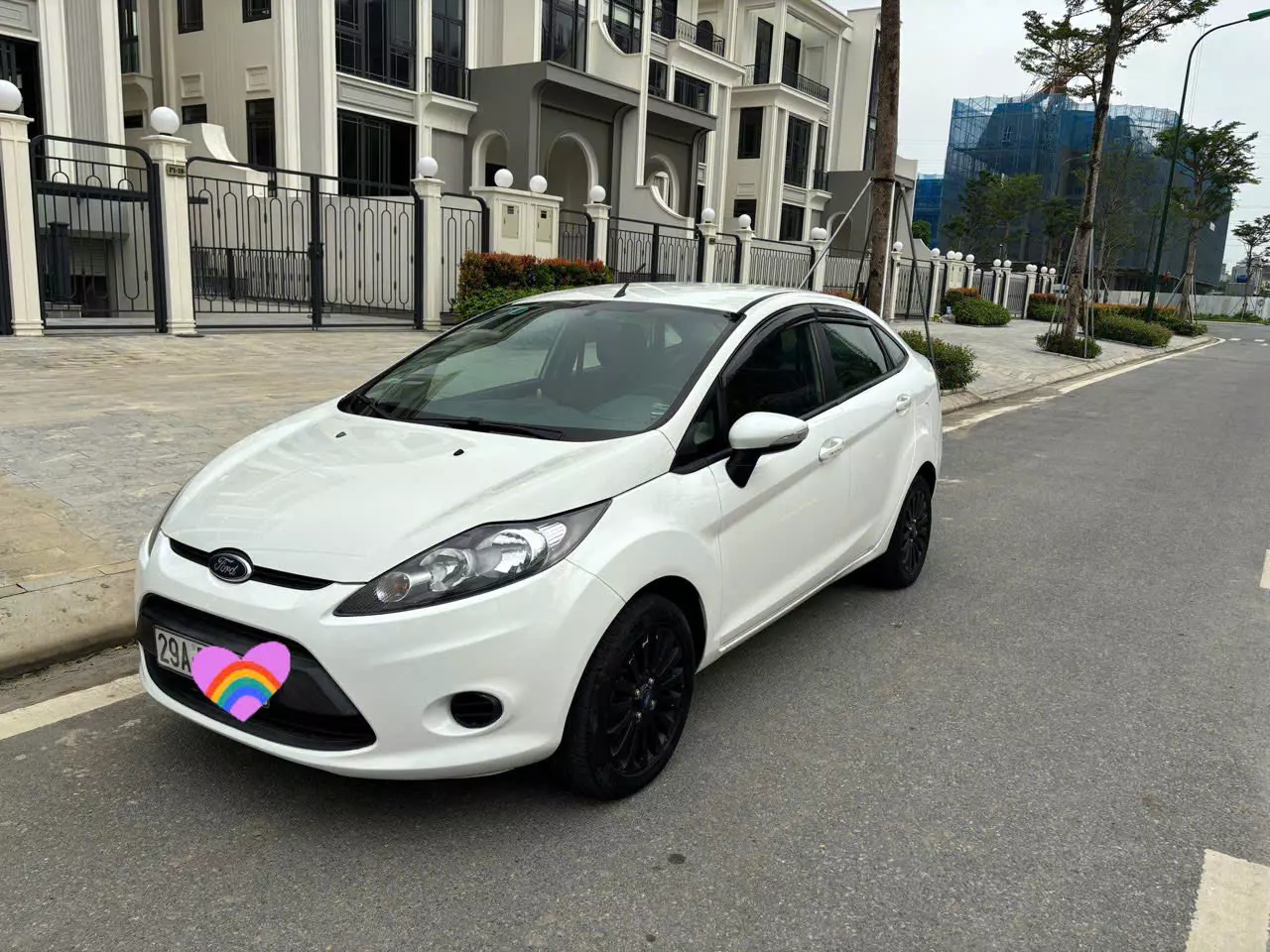 Ford Fiesta 2011 1.6 AT Sedan - 115000 km-0