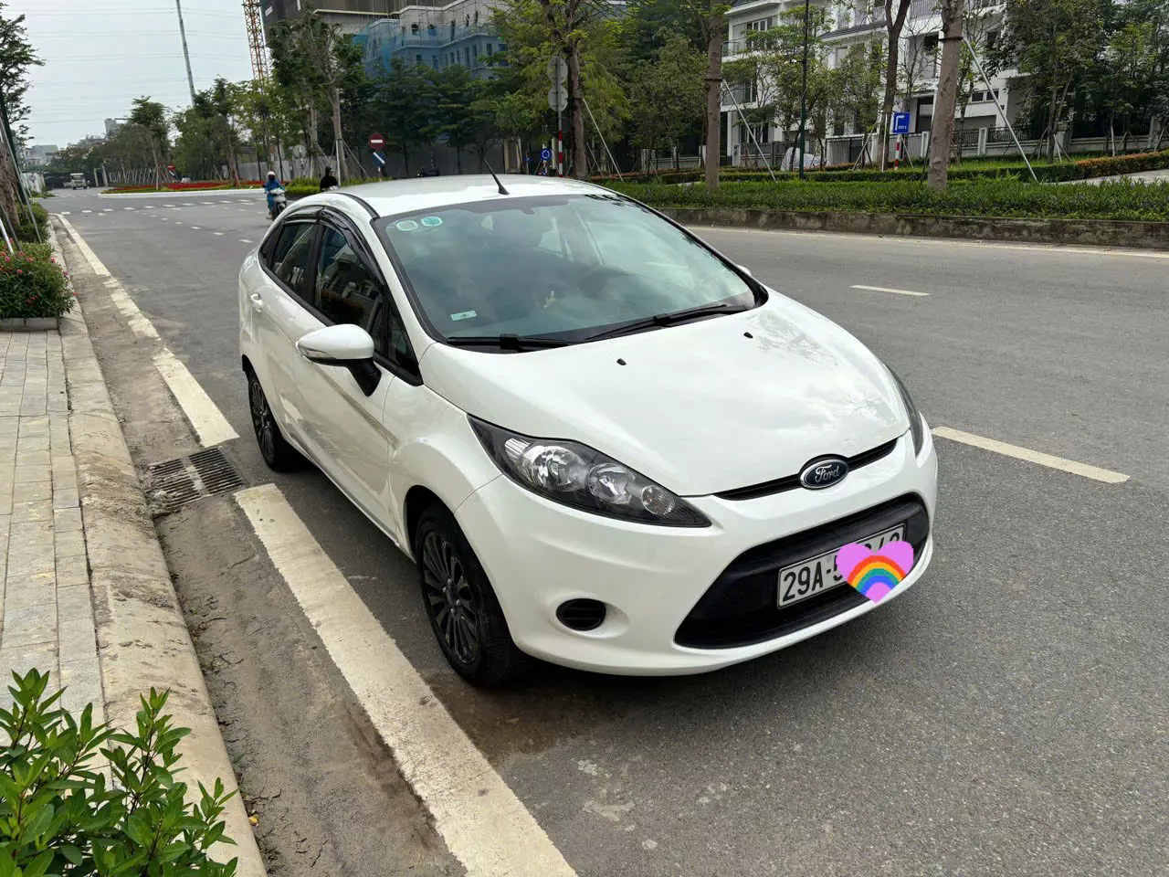 Ford Fiesta 2011 1.6 AT Sedan - 115000 km-3